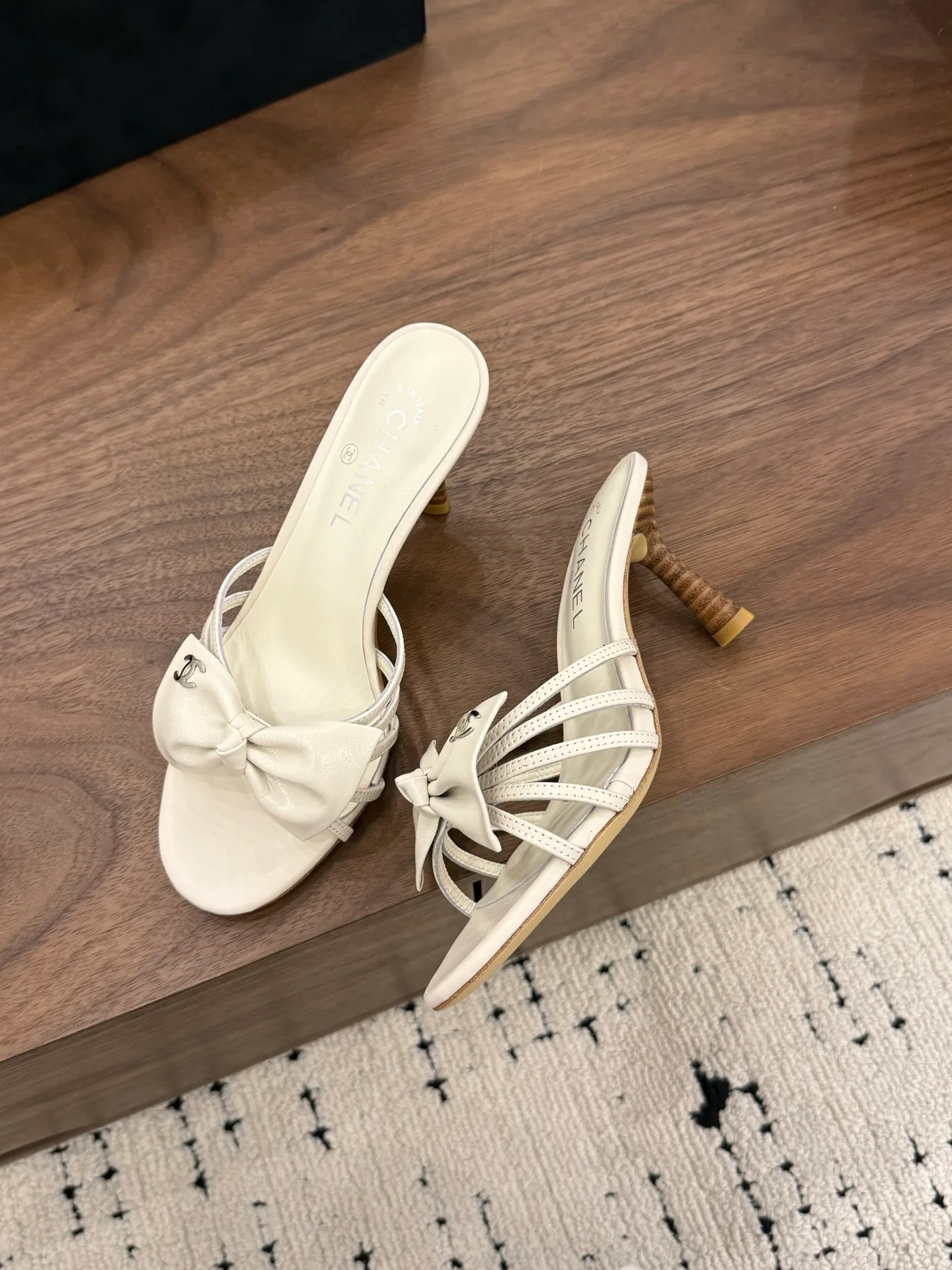 Босоножки Женские Chanel 13256871