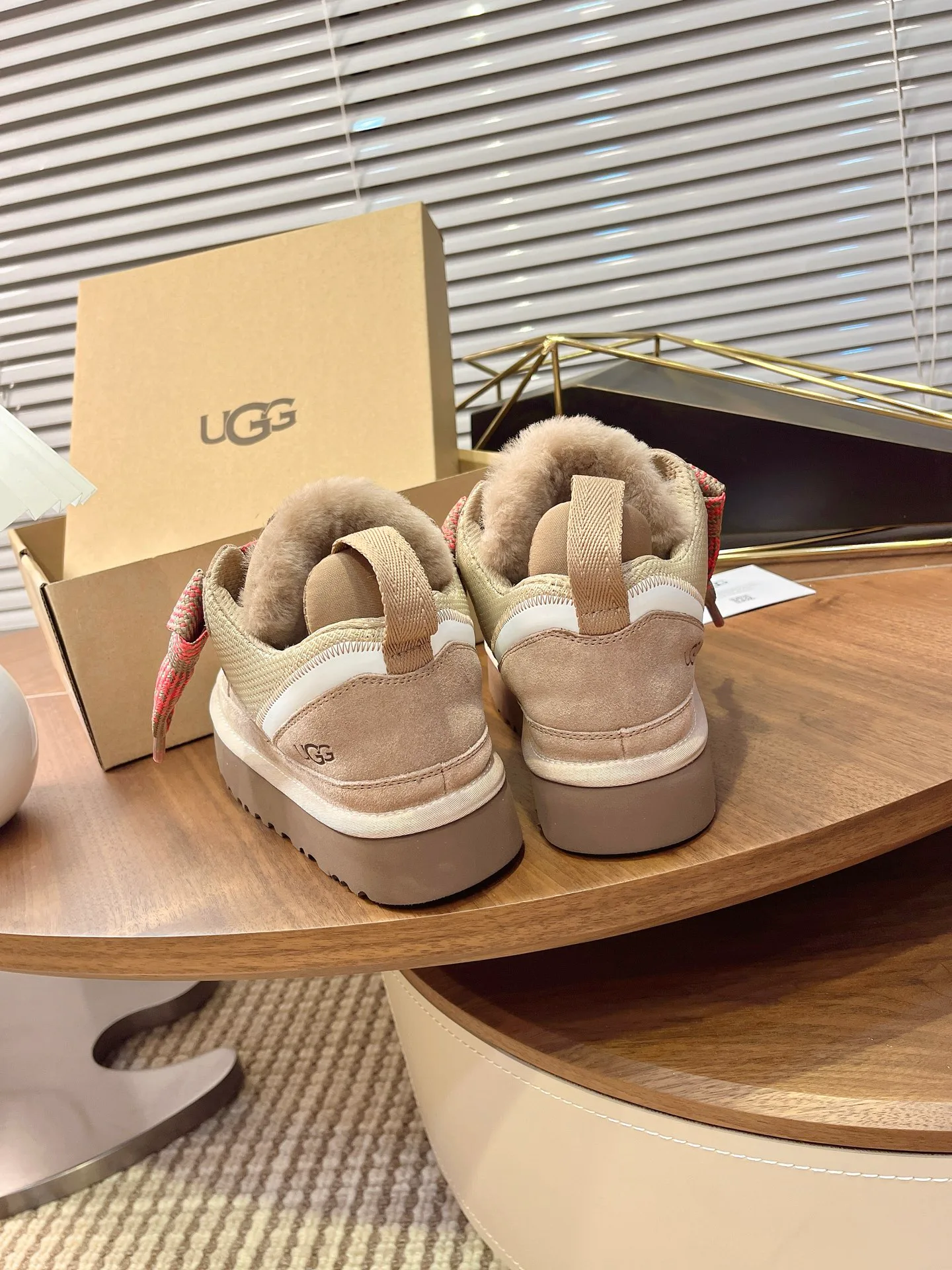 Кроссовки Женские Ugg 79516