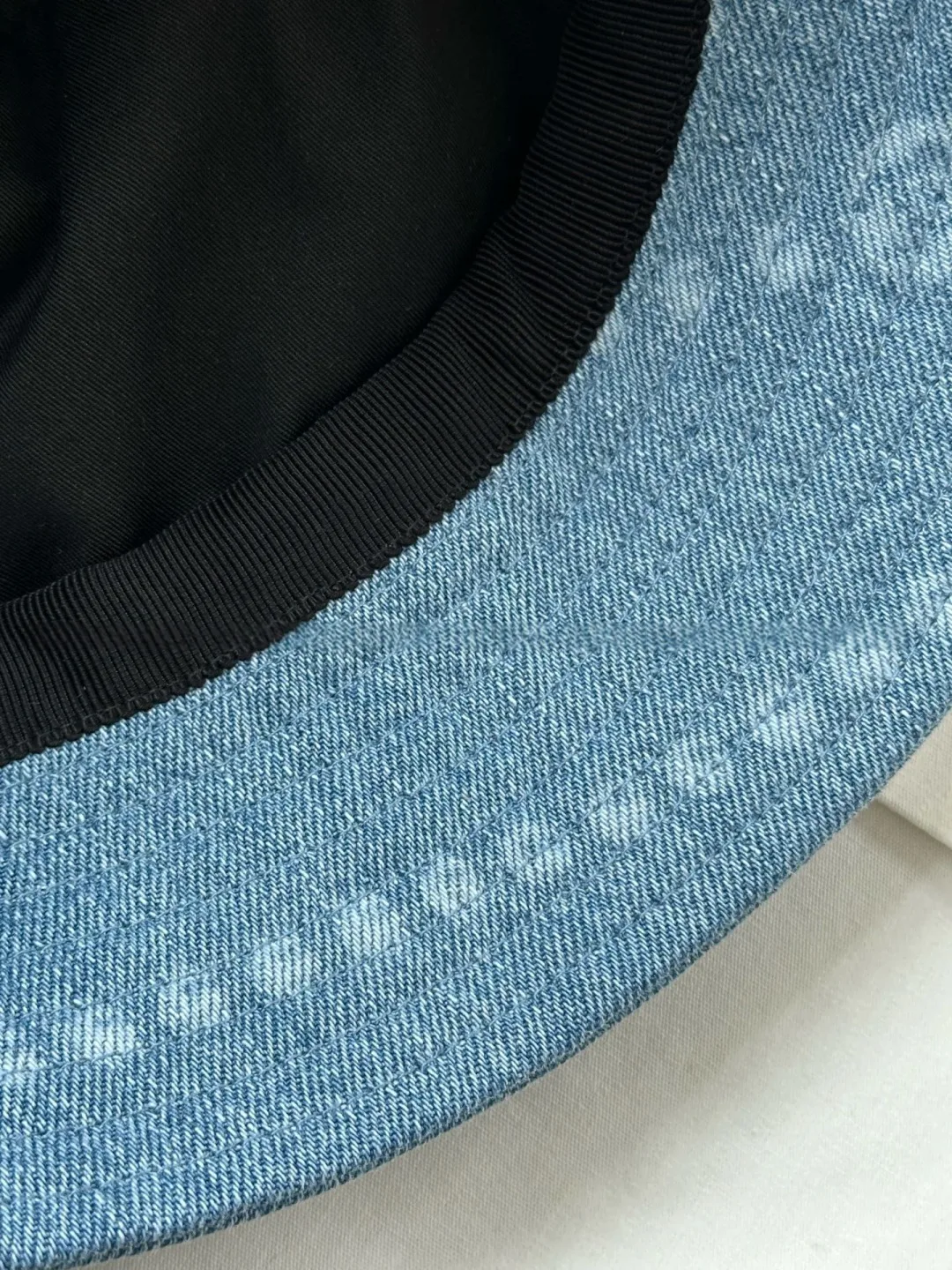 Головные Уборы Chanel 3018434