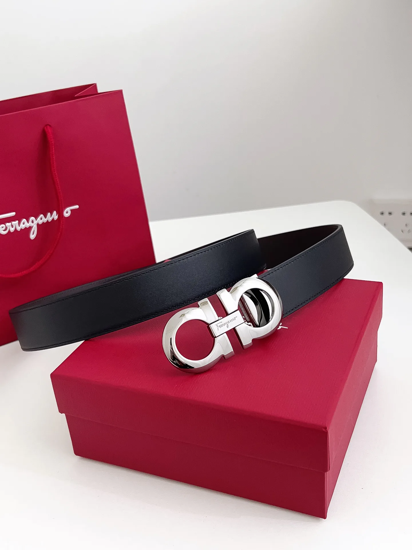 Поясные Сумки Женские Salvatore Ferragamo 5511903