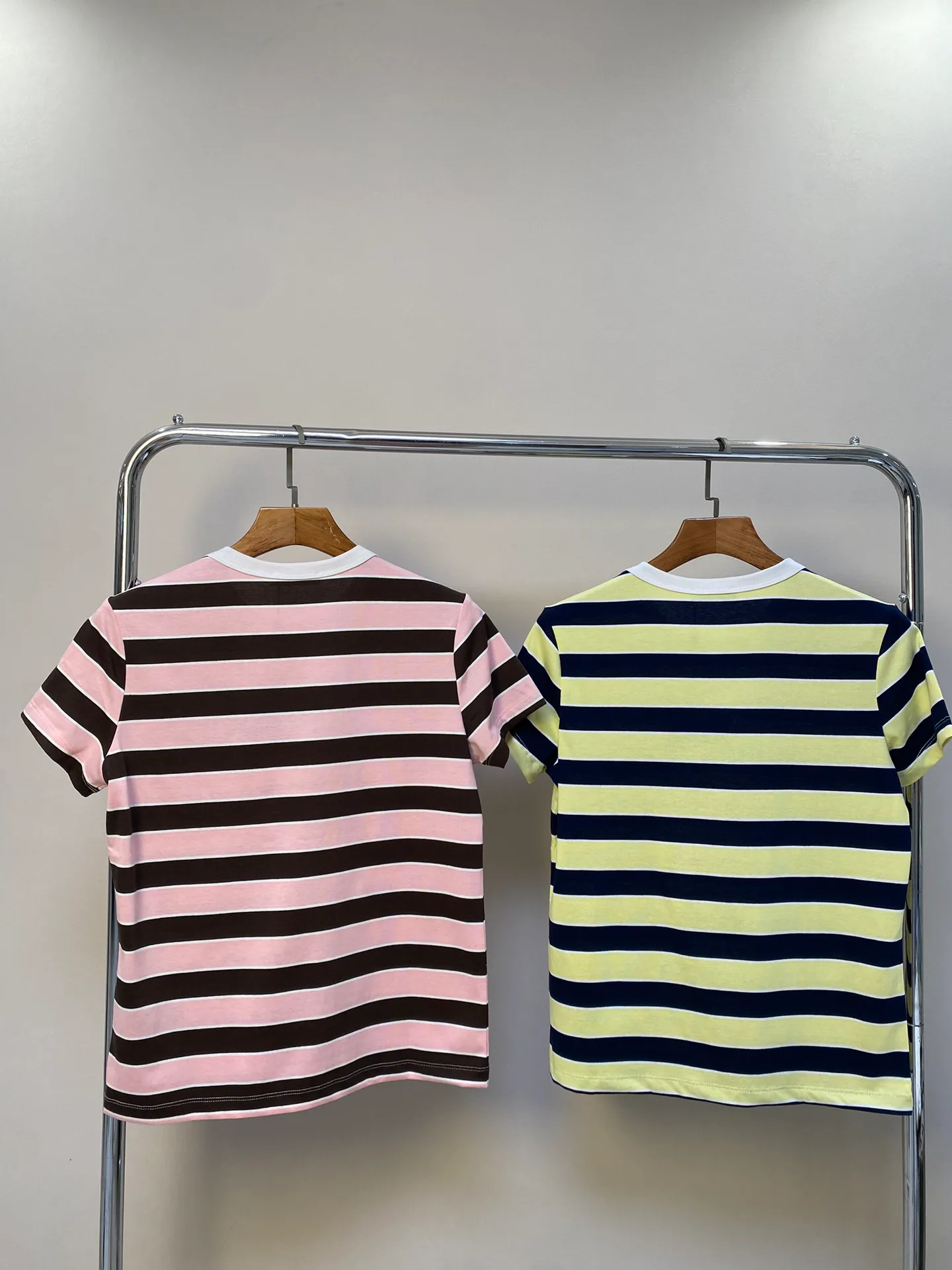 Футболки Женские Prada 11516845