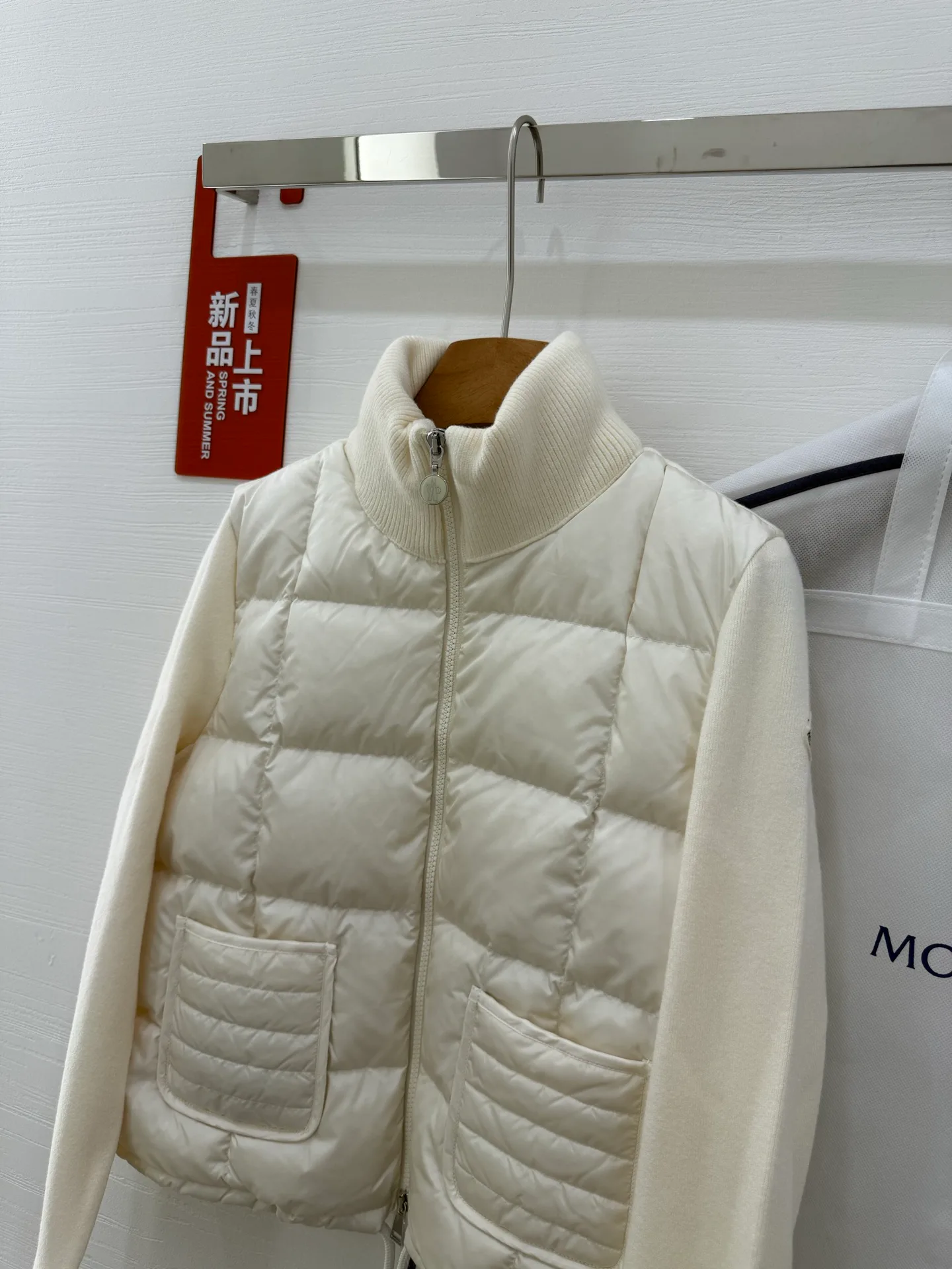 Куртки И Пуховики Женские Moncler 18825208