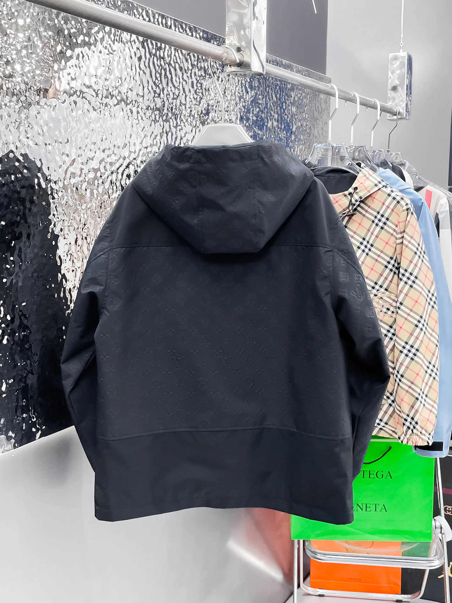 Куртки И Пуховики Мужские Louis Vuitton 9352359