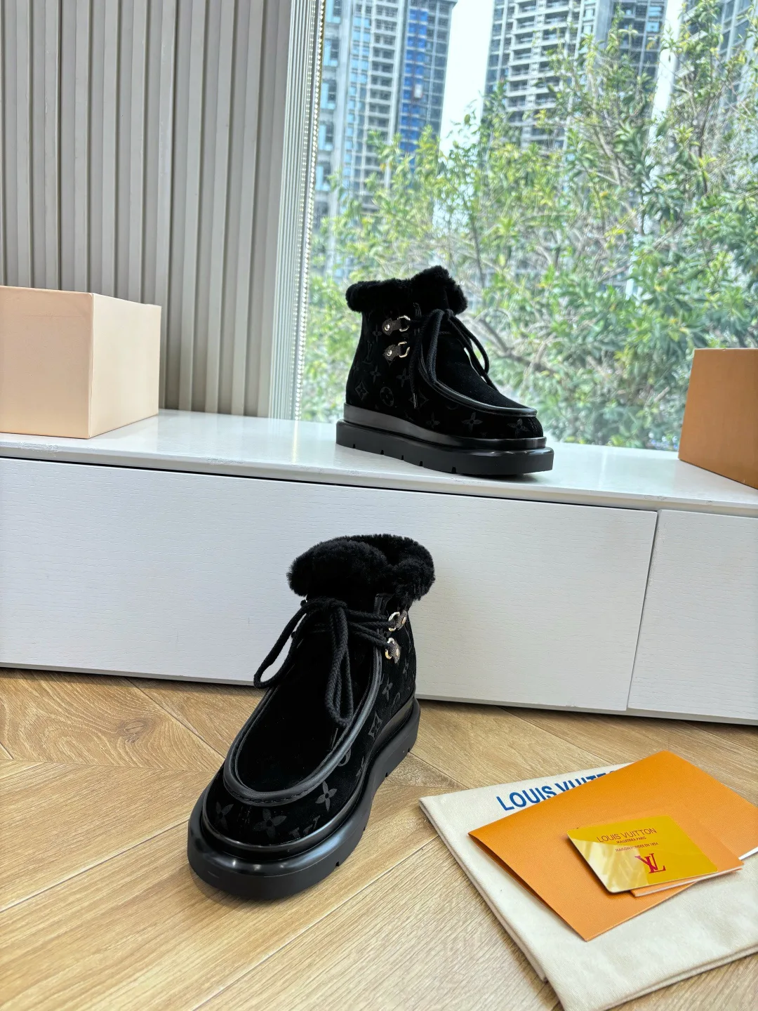 Угги Женские Louis Vuitton 1260310