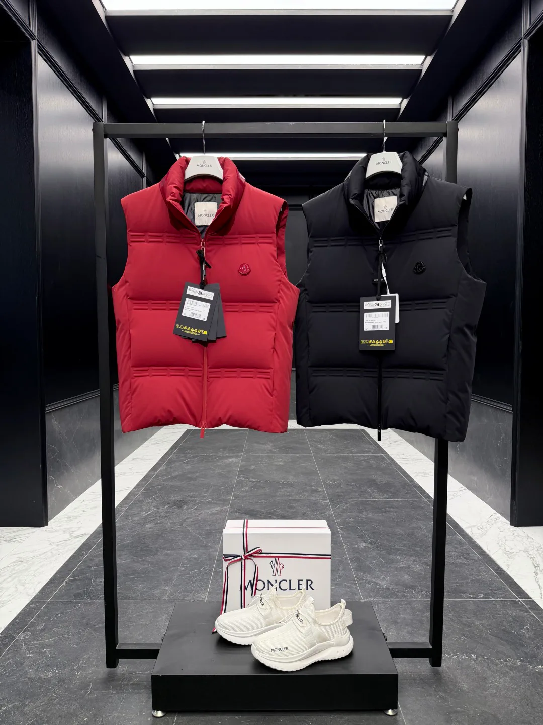 Жилеты Женские Moncler 18188741