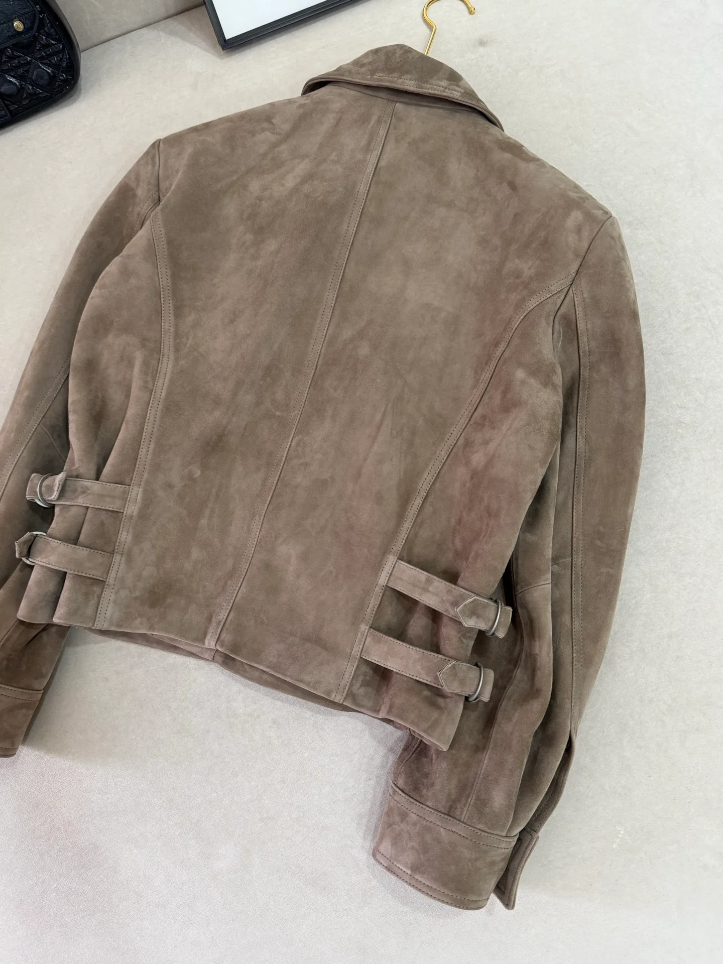 Кожаные Куртки И Дублёнки Женские Saint Laurent 18612313