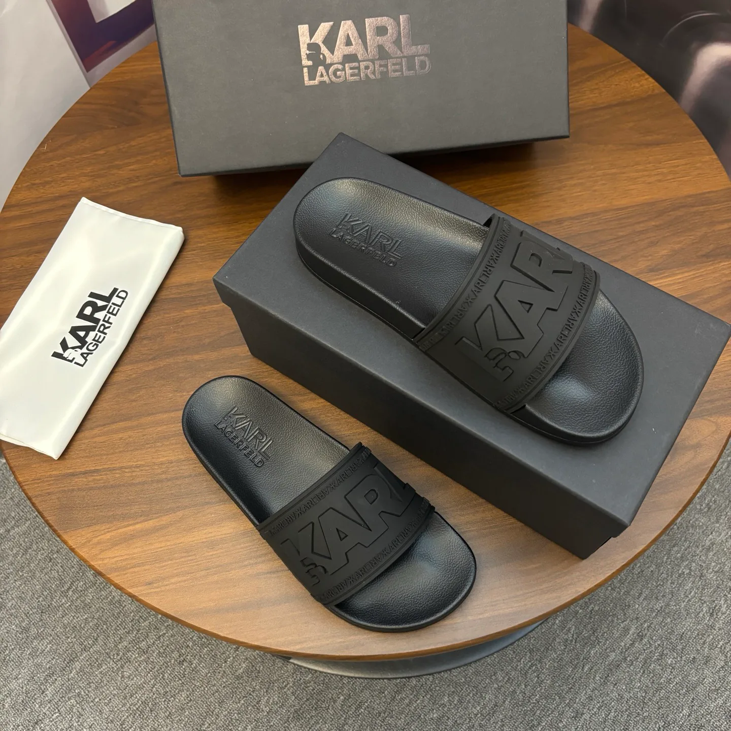 Шлепанцы Женские Karl Lagerfeld 10776046