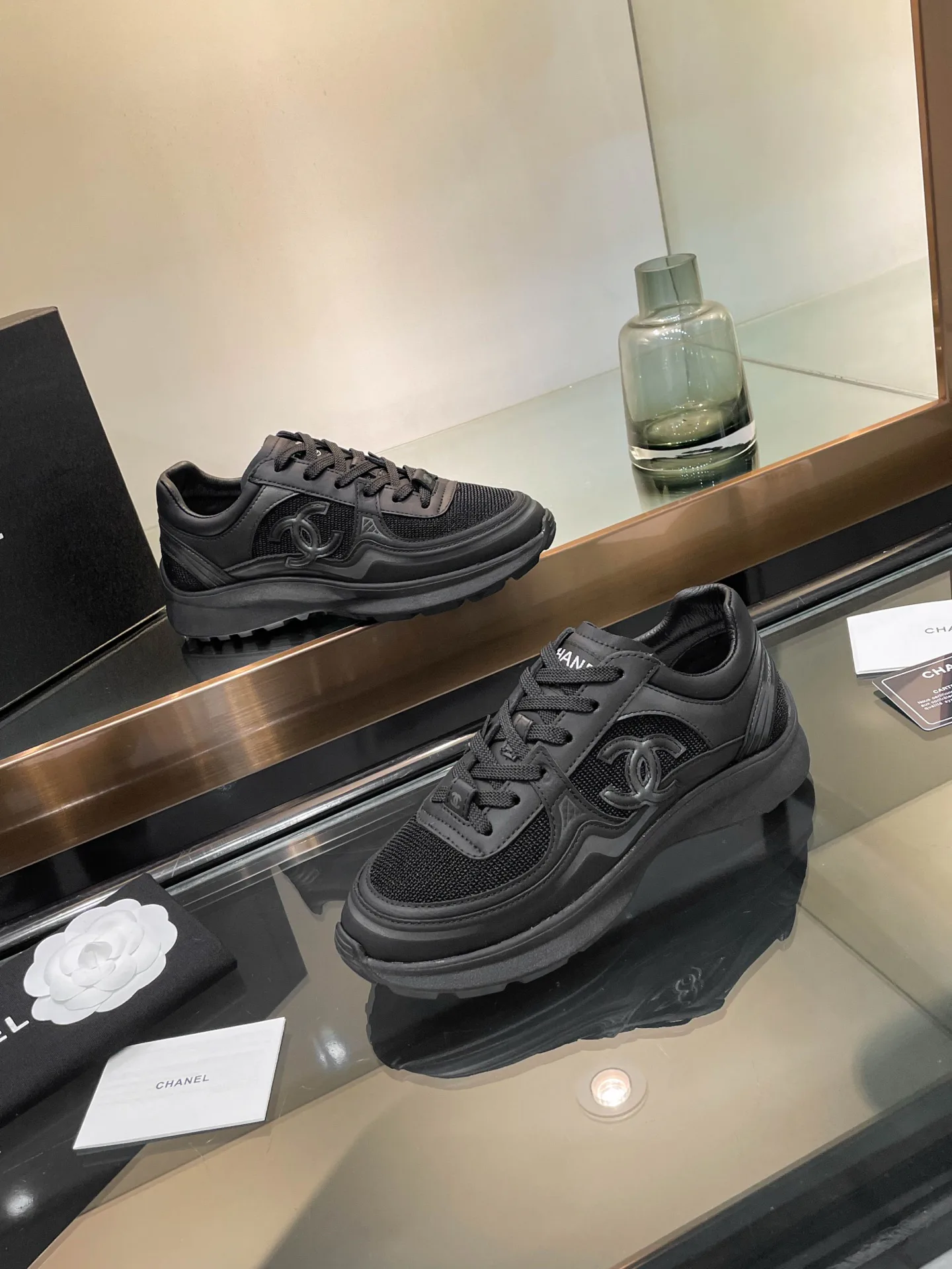 Кроссовки Женские Chanel 18780395