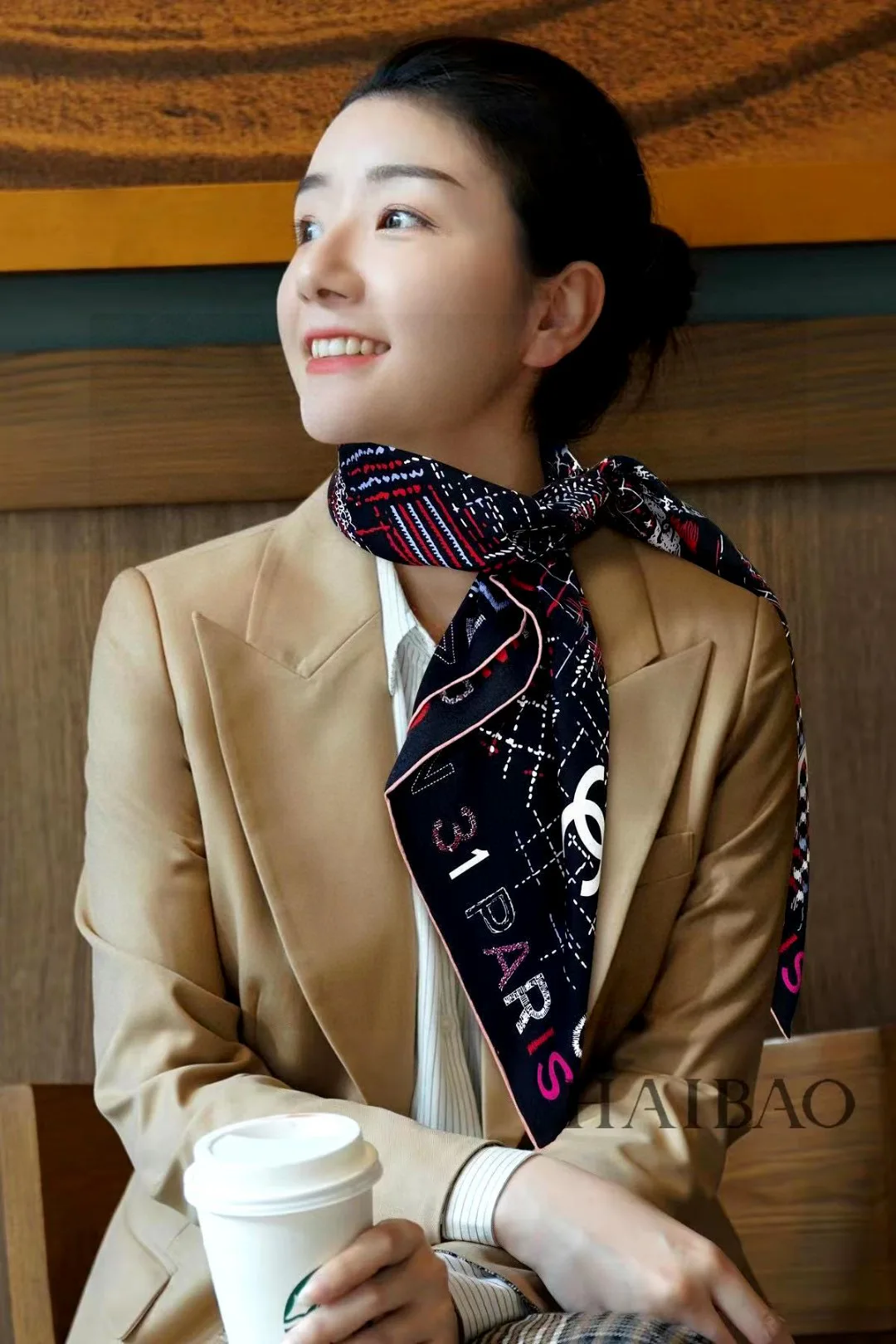 Платки Chanel 5728379