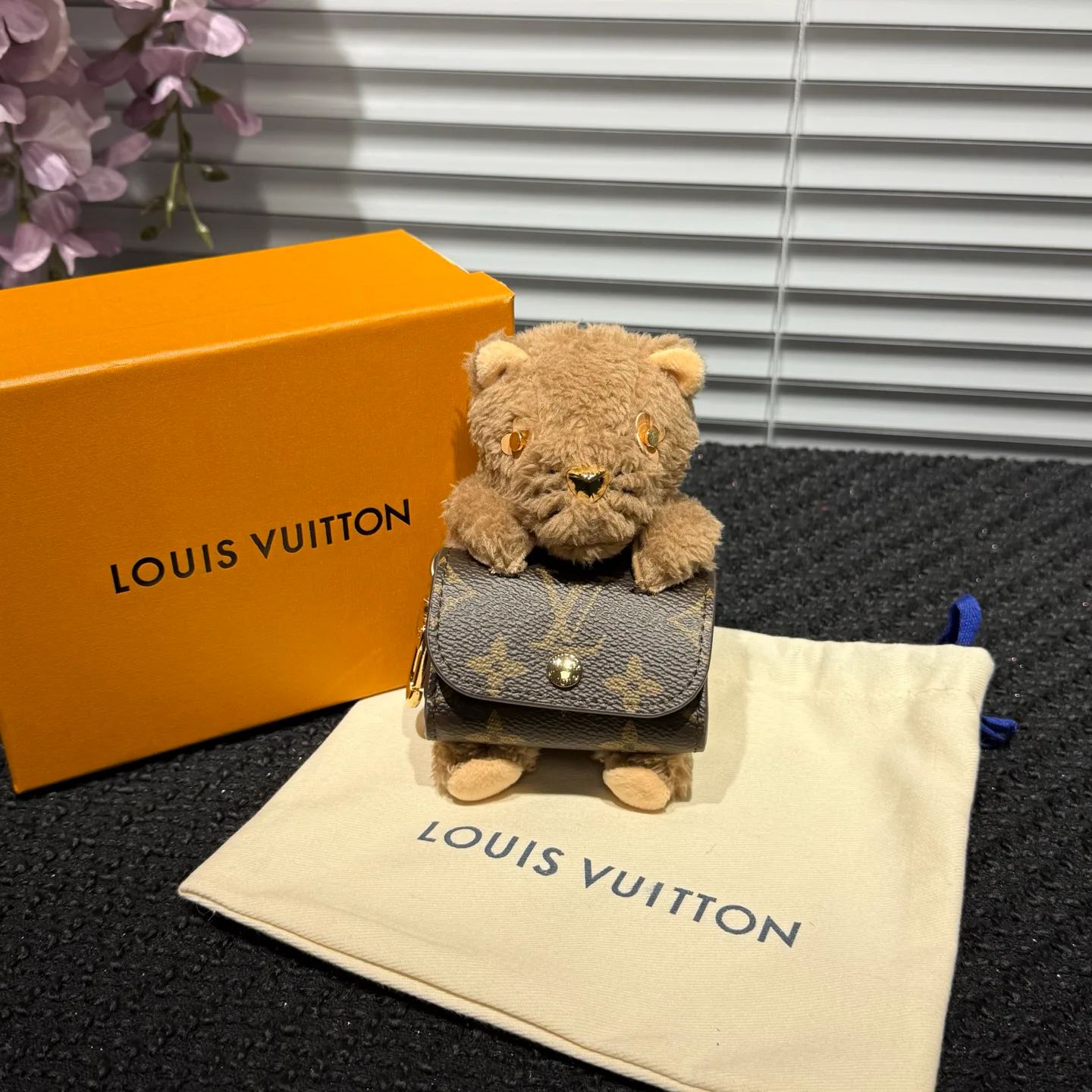 Ключницы Louis Vuitton 18325408