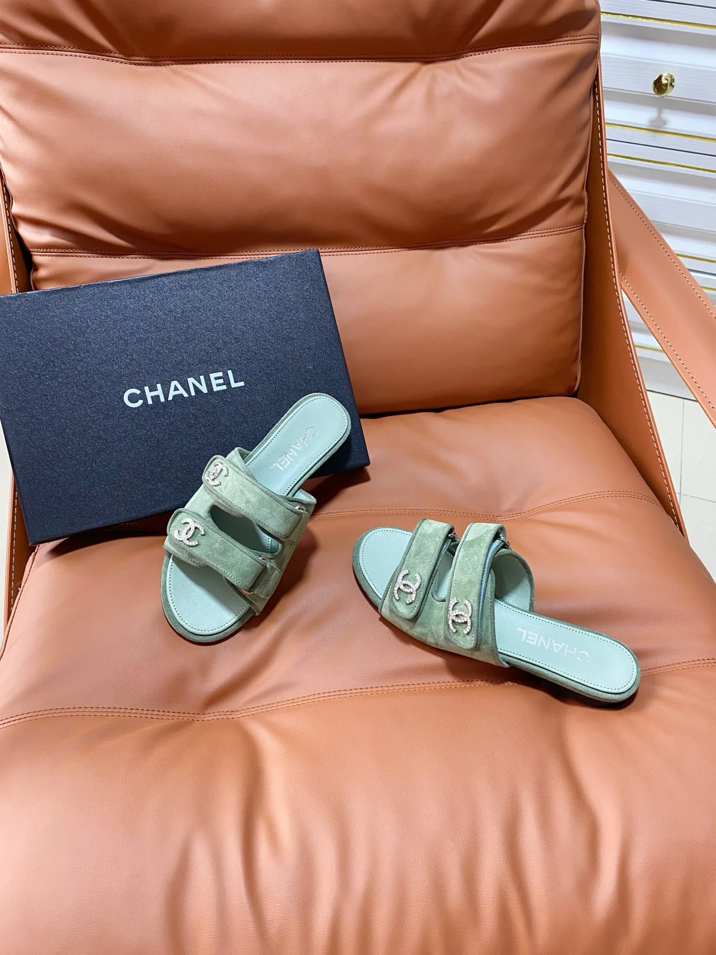 Шлепанцы Женские Chanel 13454356