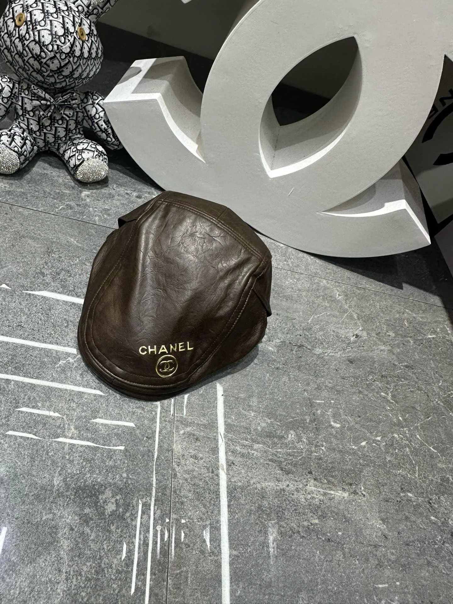 Головные Уборы Chanel 18105196