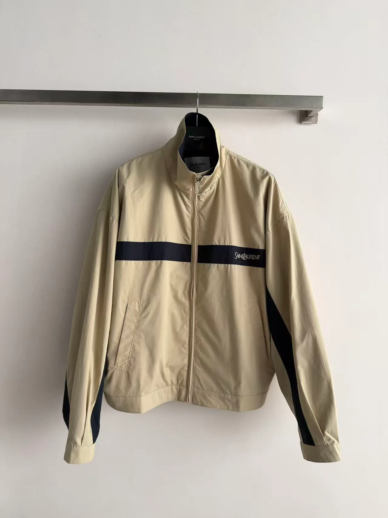 Куртки И Пуховики Женские Saint Laurent 18601941