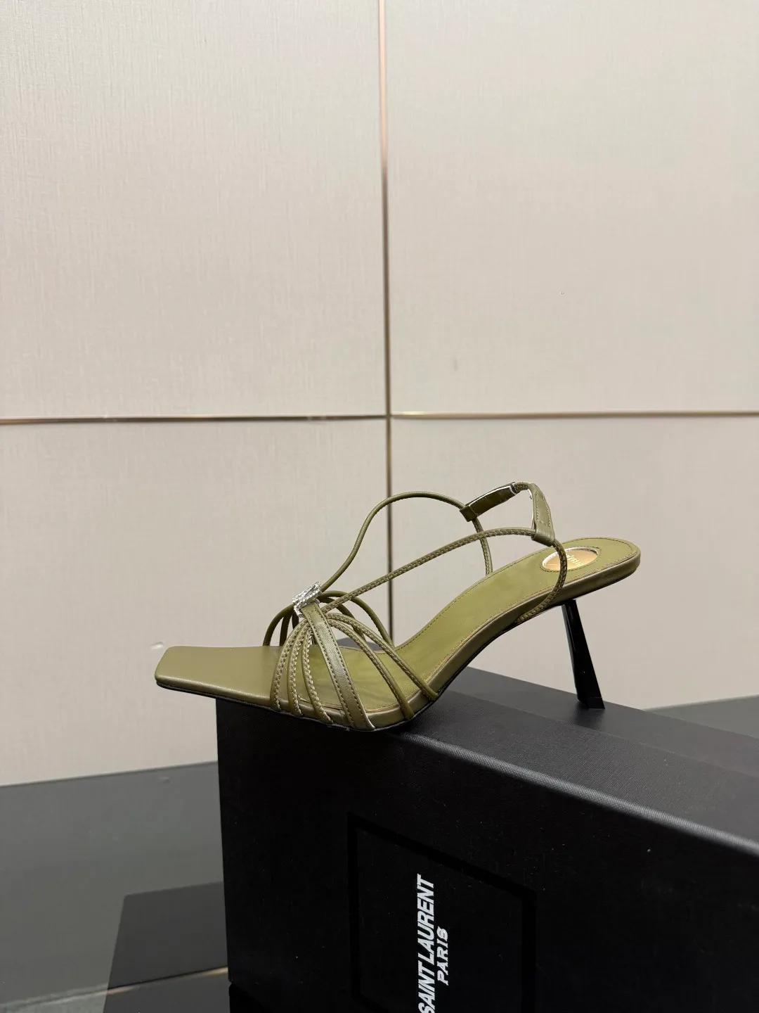 Босоножки Женские Saint Laurent 1498817