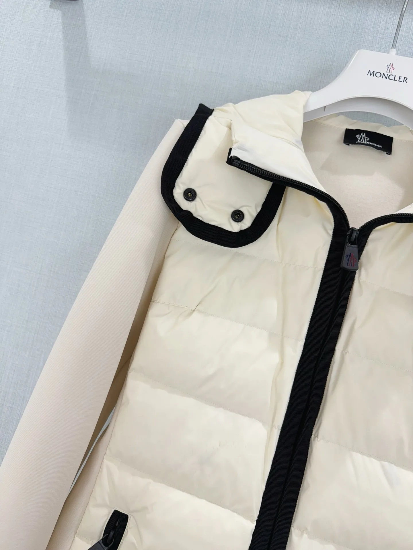 Куртки И Пуховики Женские Moncler 18474209