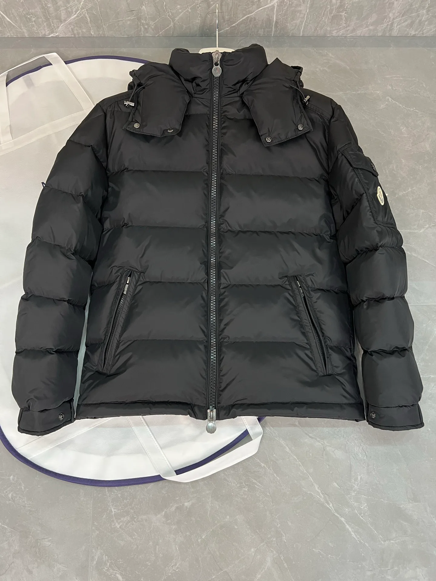 Куртки И Пуховики Женские Moncler 18599875