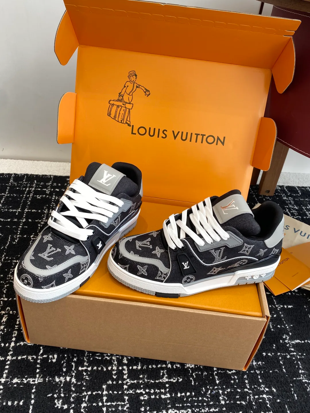 Кроссовки Женские Louis Vuitton 5790811