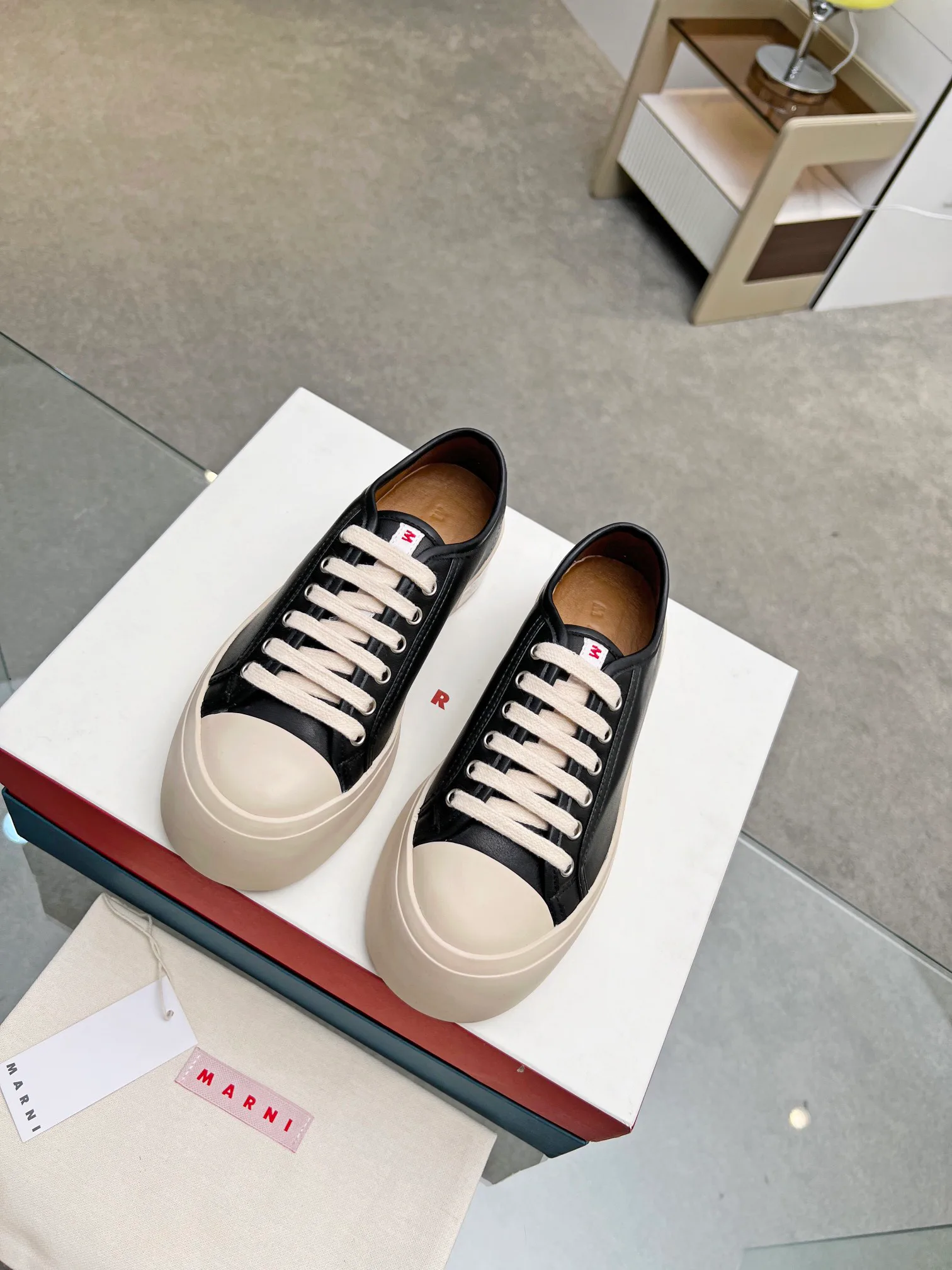 Кроссовки Женские Marni 18039749