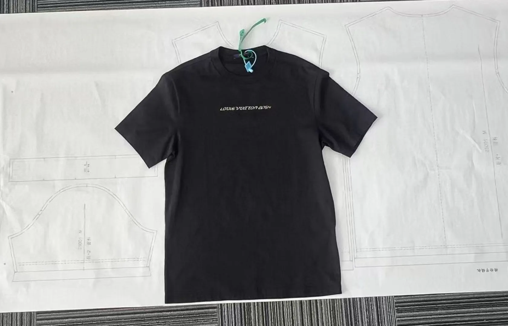 Футболки Мужские Louis Vuitton 5405775