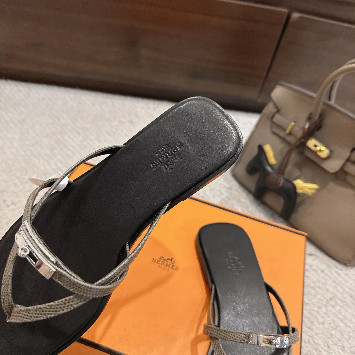 Шлепанцы Женские Hermes 17625094