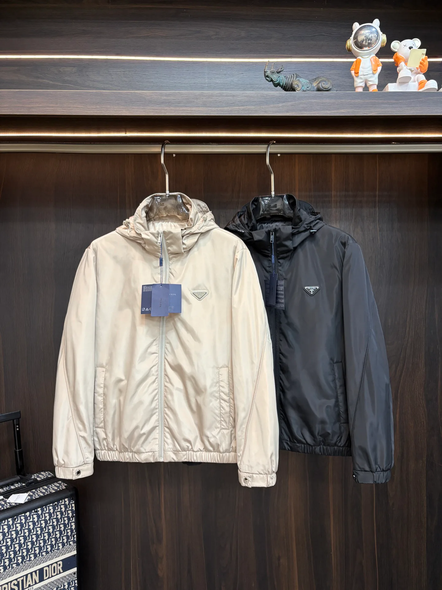 Куртки И Пуховики Женские Prada 18157295