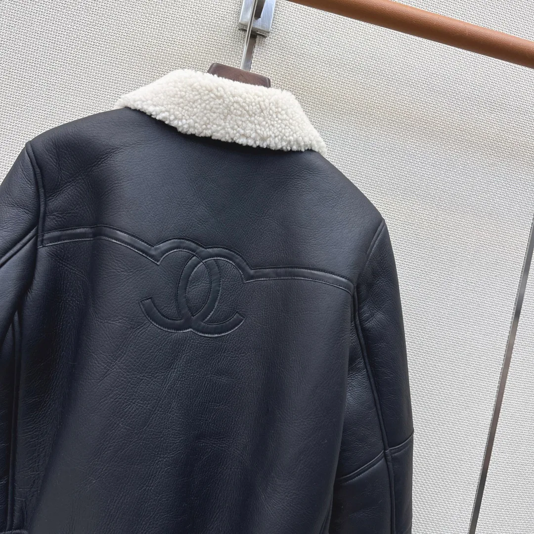 Кожаные Куртки И Дублёнки Женские Chanel 19400587