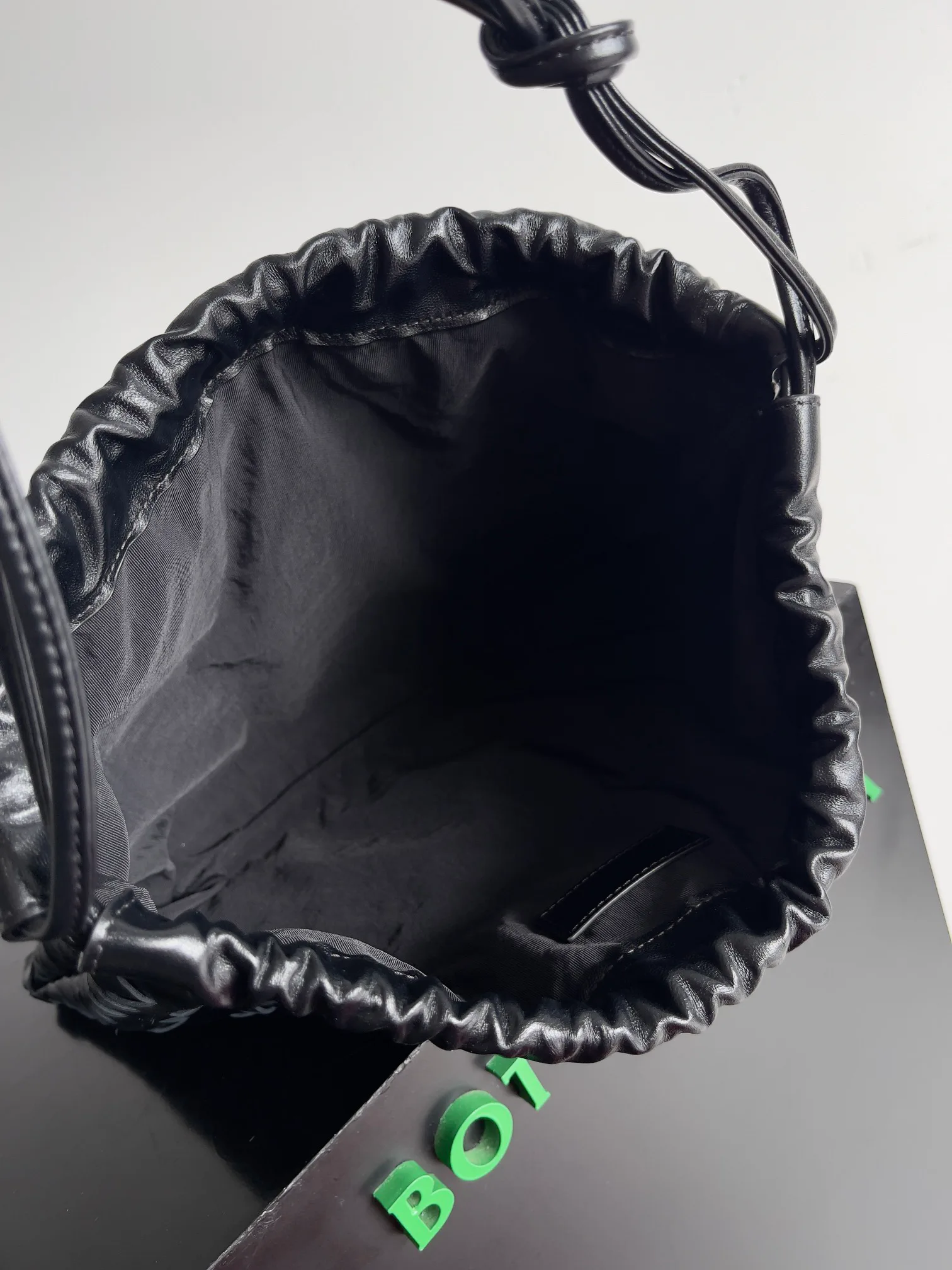 Классические Сумки Женские Bottega Veneta 17622367