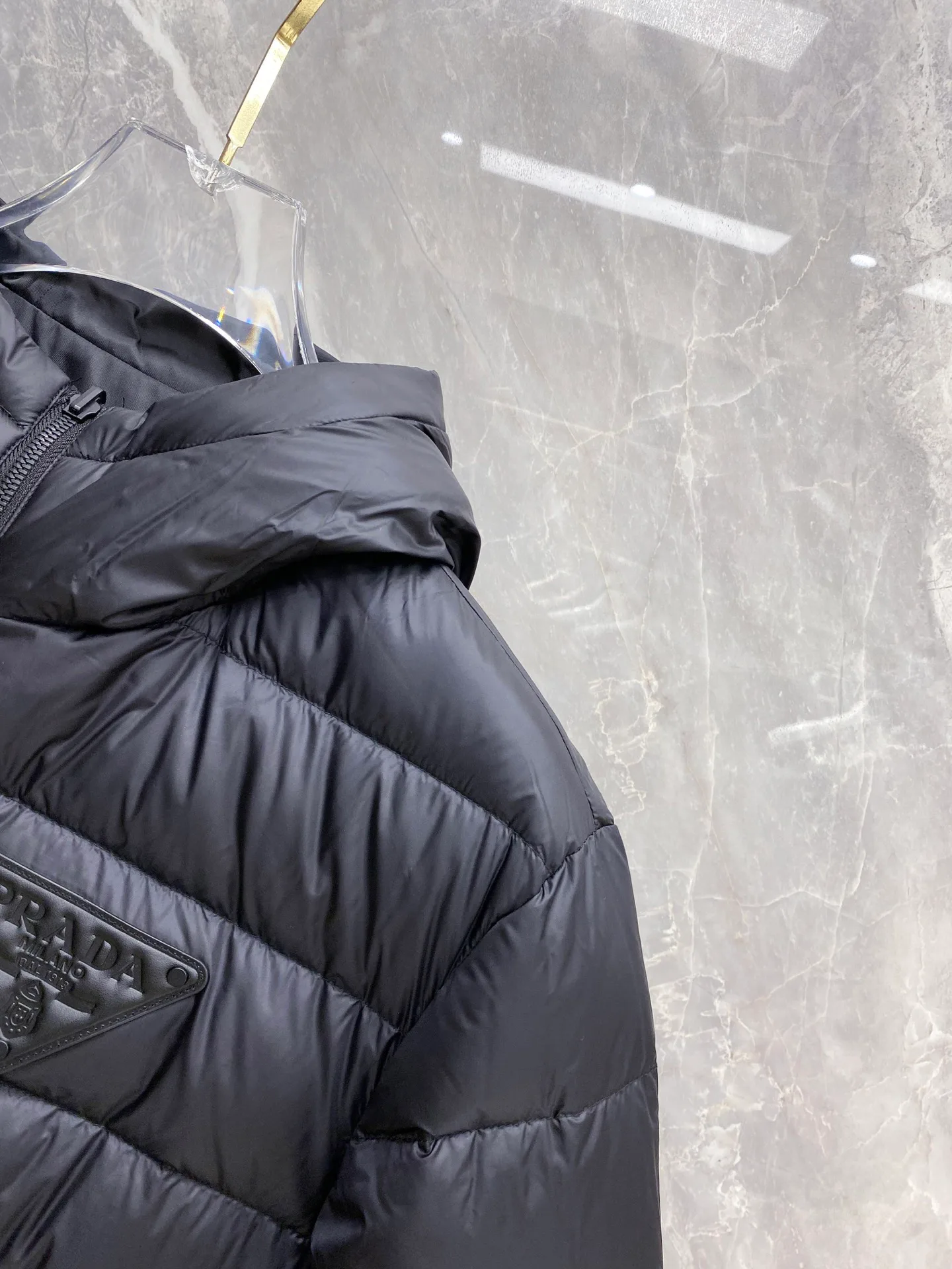 Куртки И Пуховики Женские Prada 619055