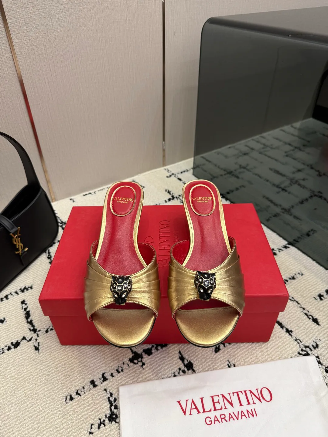 Босоножки Женские Valentino 18049039