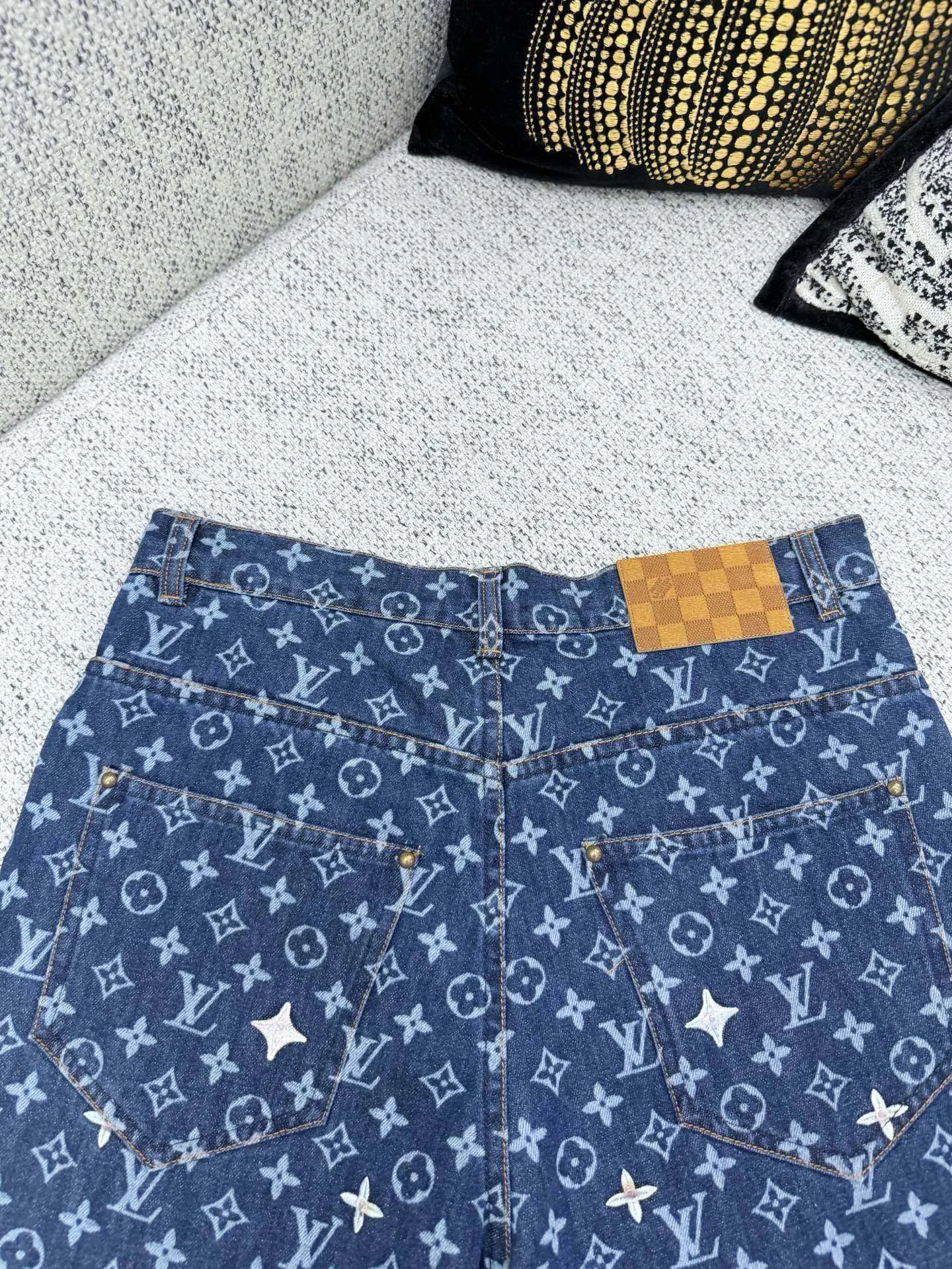 Джинсы Мужские Louis Vuitton 18395781