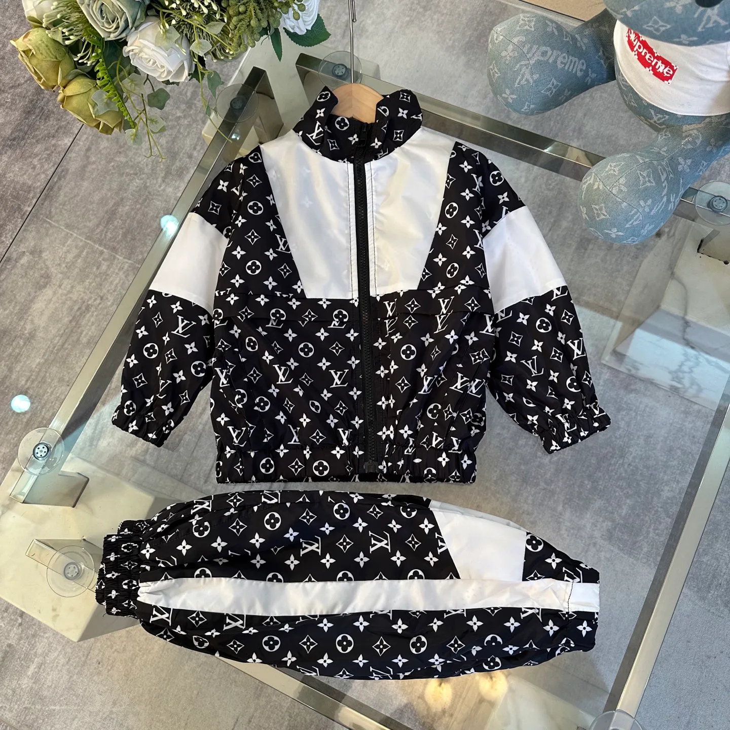 Куртки Женские Louis Vuitton Куртки Женские Louis Vuitton