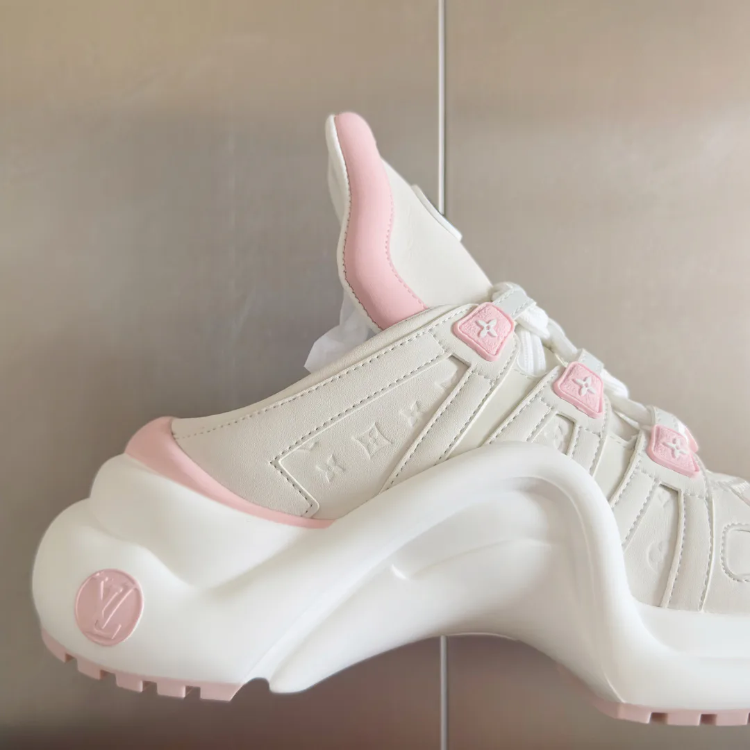 Кроссовки Женские Louis Vuitton 10273367