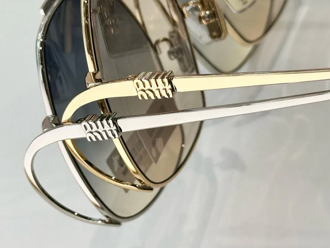 Очки Miu Miu 812325