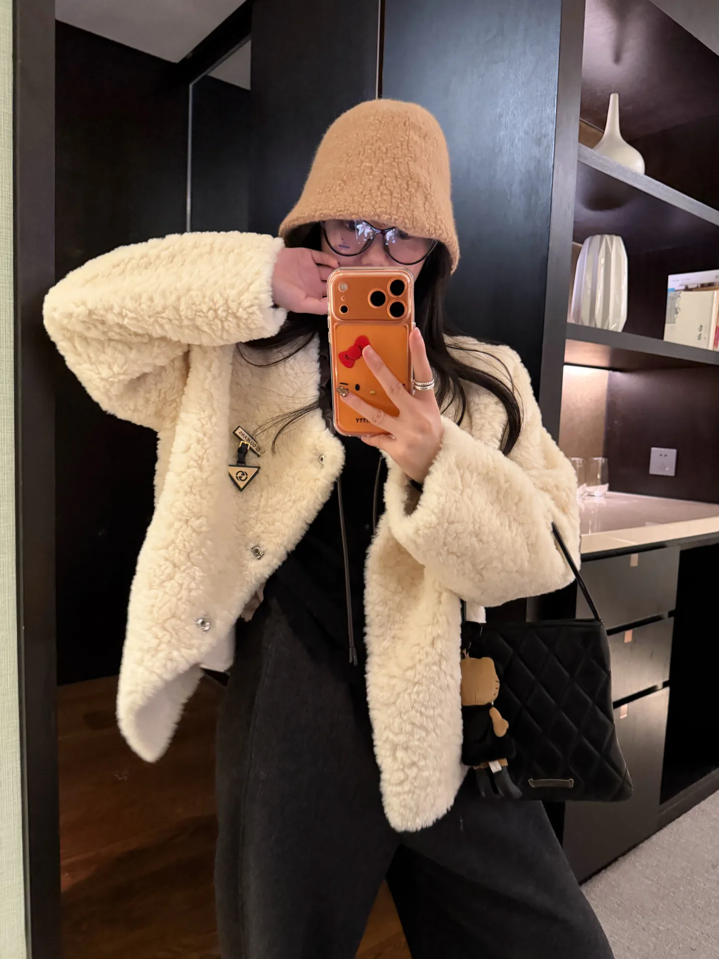 Шубы Женские Chanel 836009