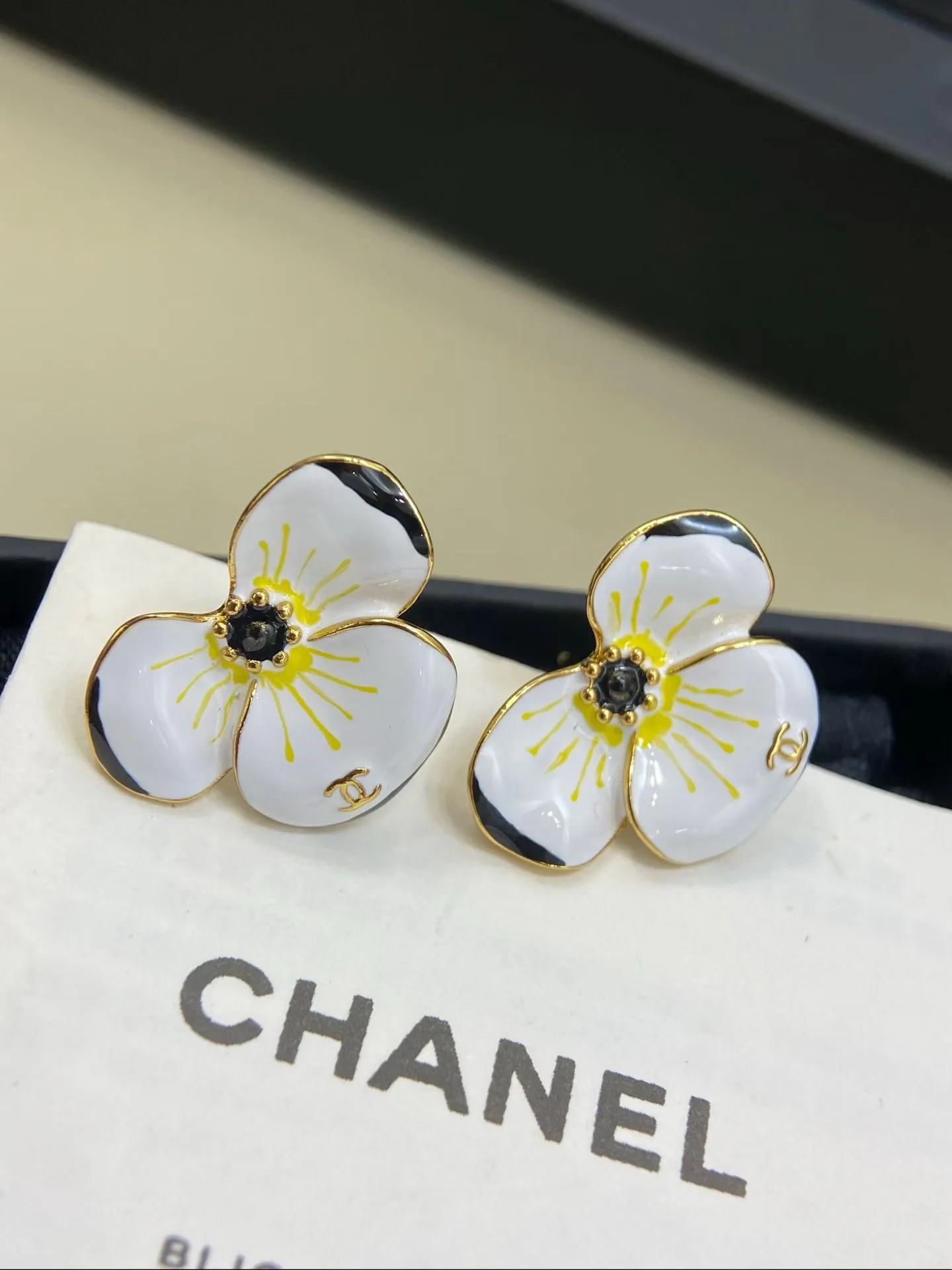 Бижутерия Chanel 18122625