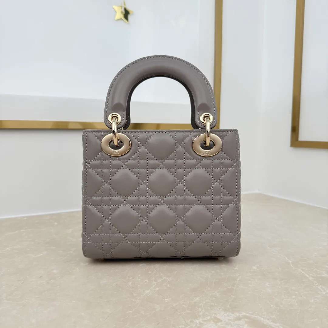 Классические Сумки Женские Christian Dior 18116222