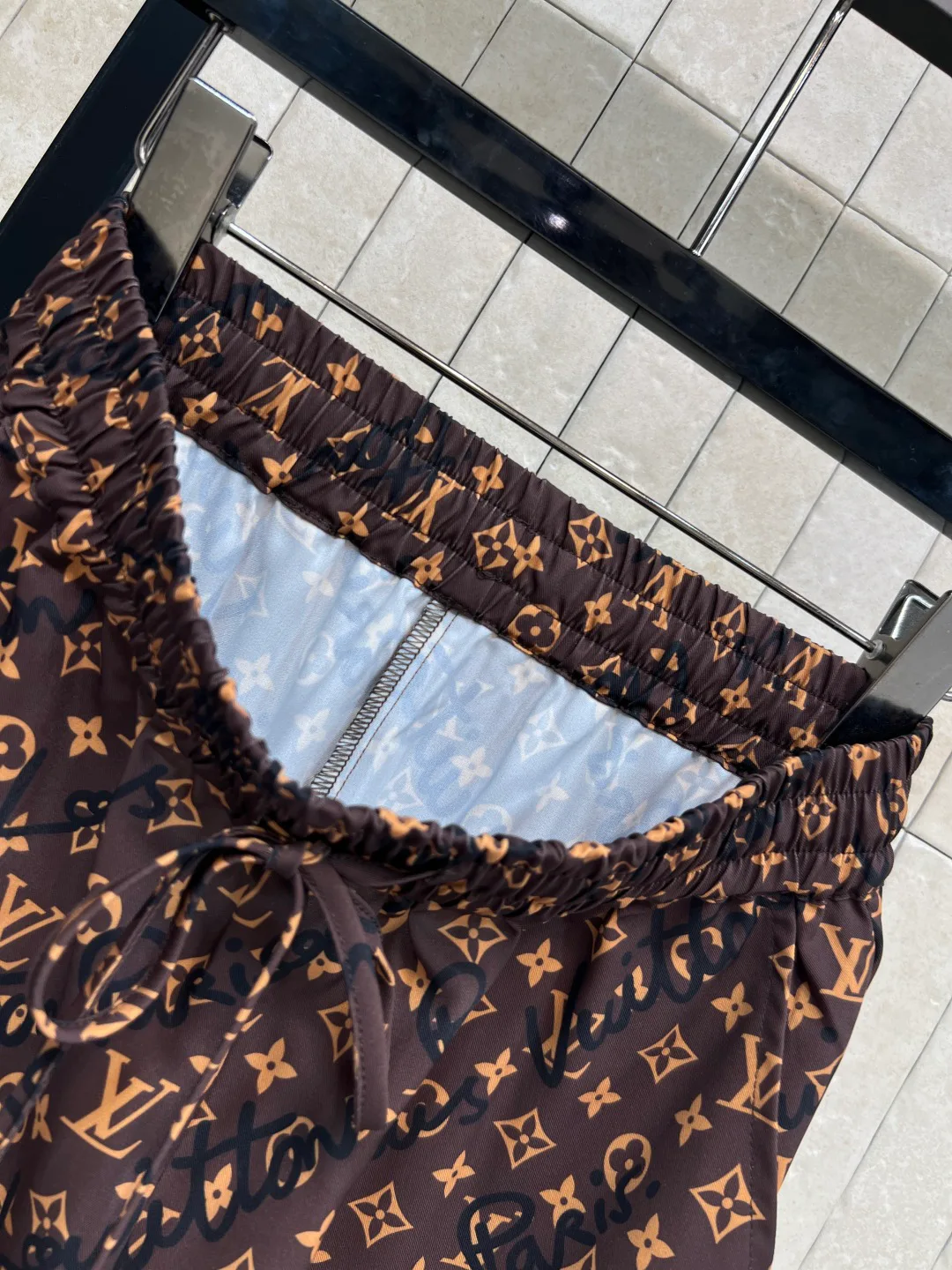 Брюки Женские Louis Vuitton 13306136
