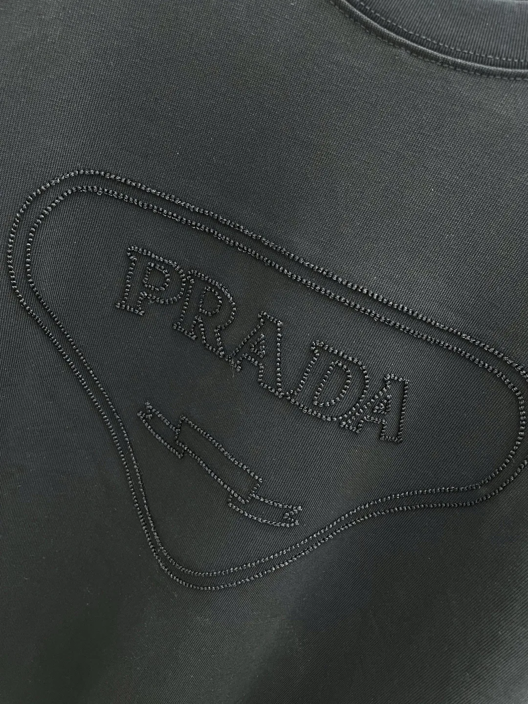 Футболки Женские Prada 13230413