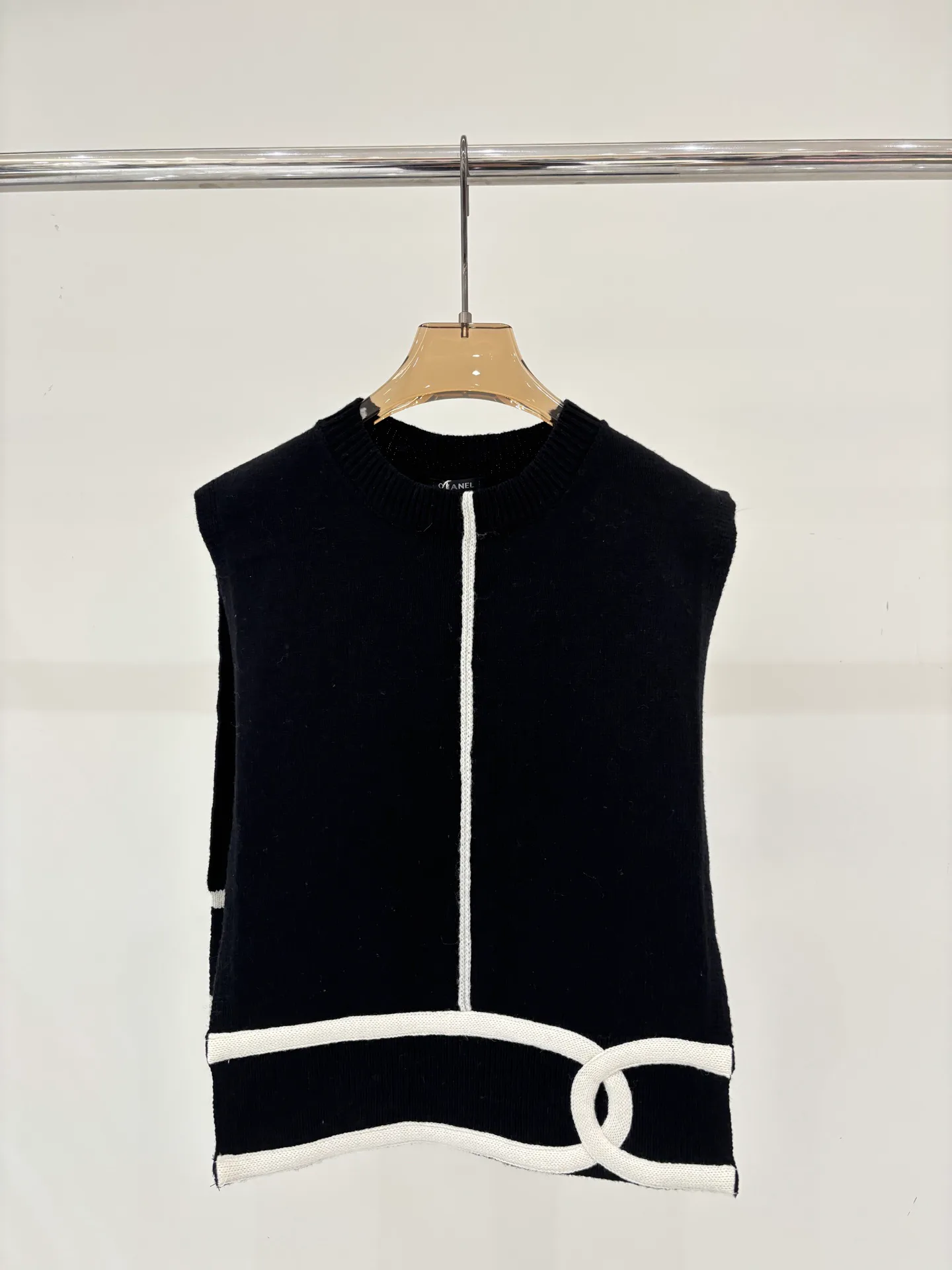 Жилеты Женские Chanel 11540378