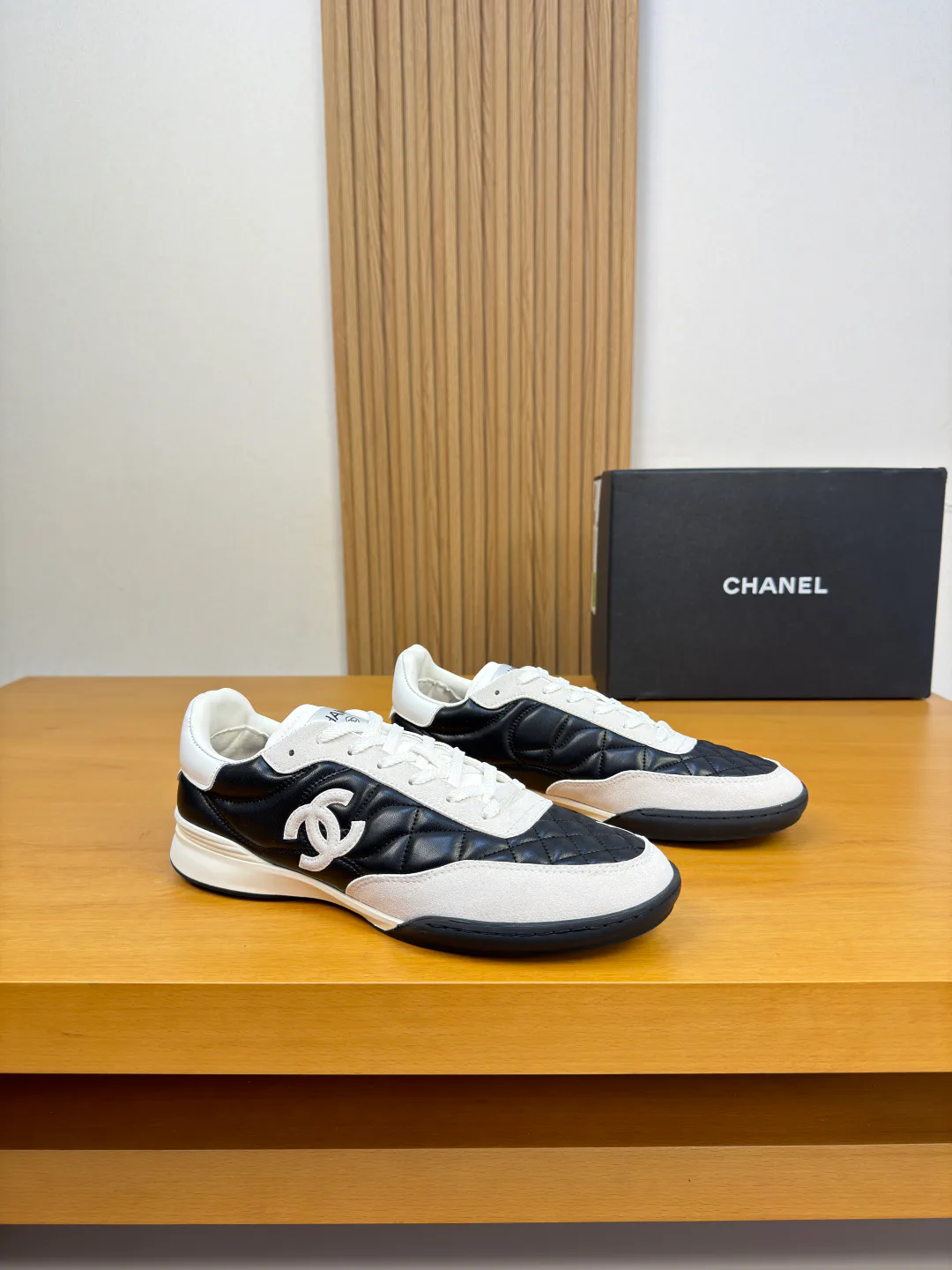 Кроссовки Женские Chanel 18744064