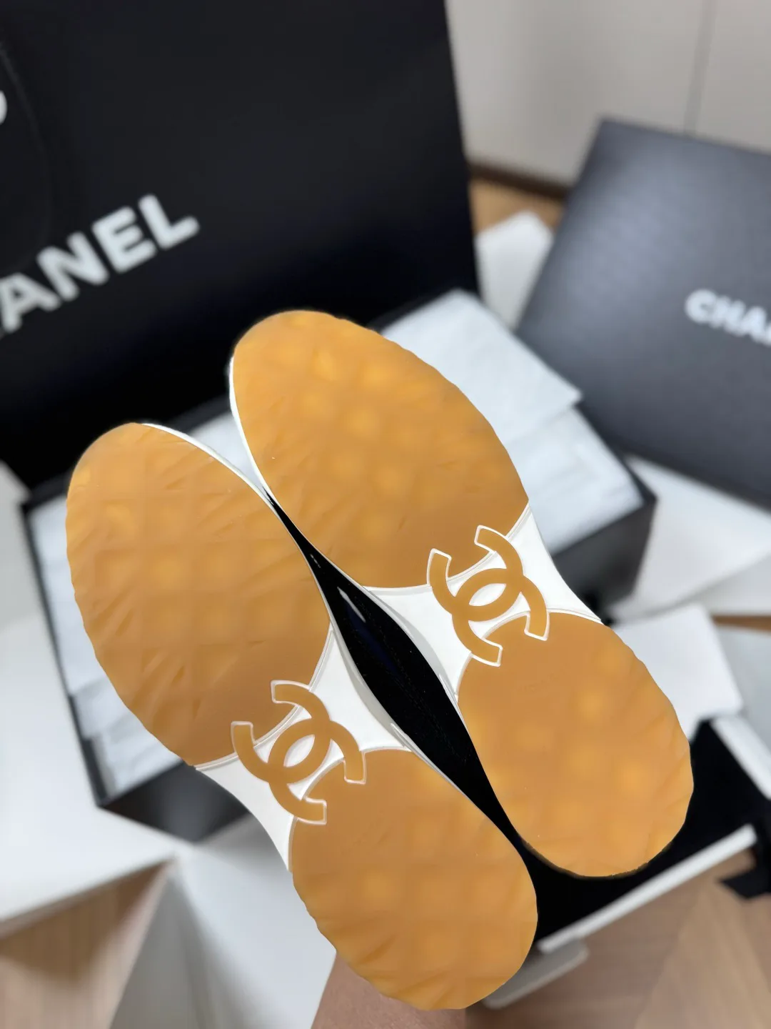 Кроссовки Женские Chanel 11802456