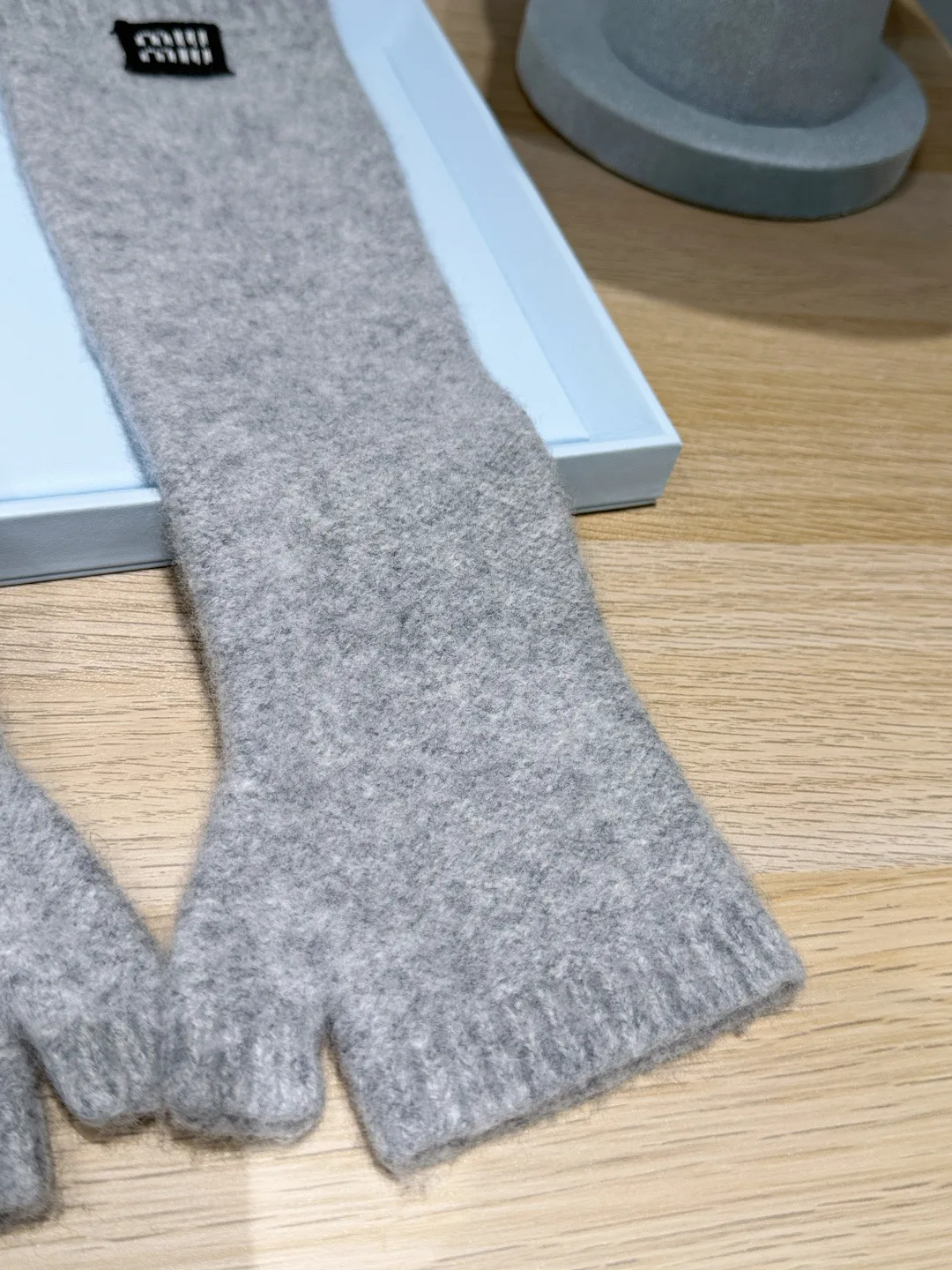 Перчатки Miu Miu 869557