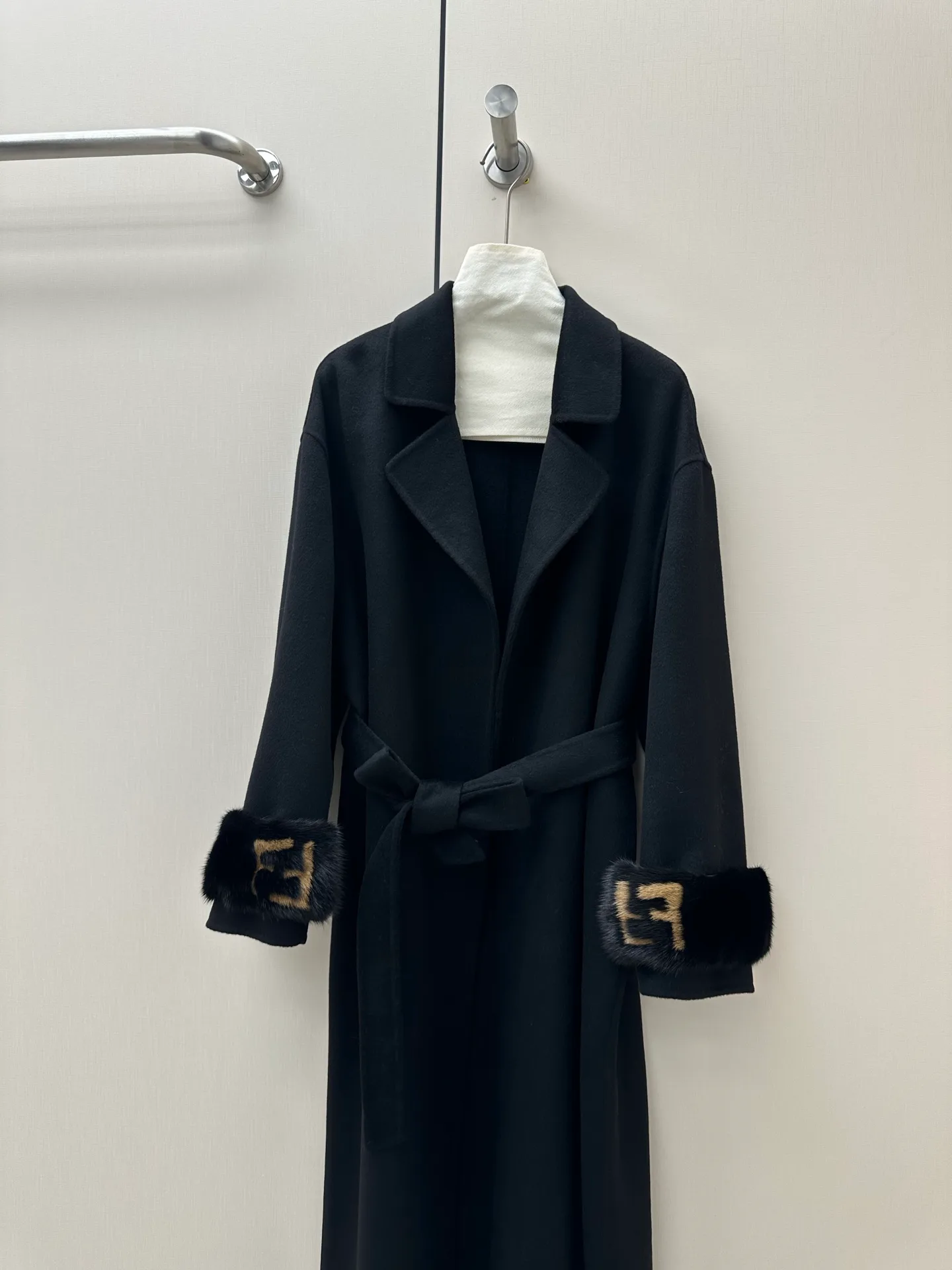 Пальто Женские Fendi 18338625