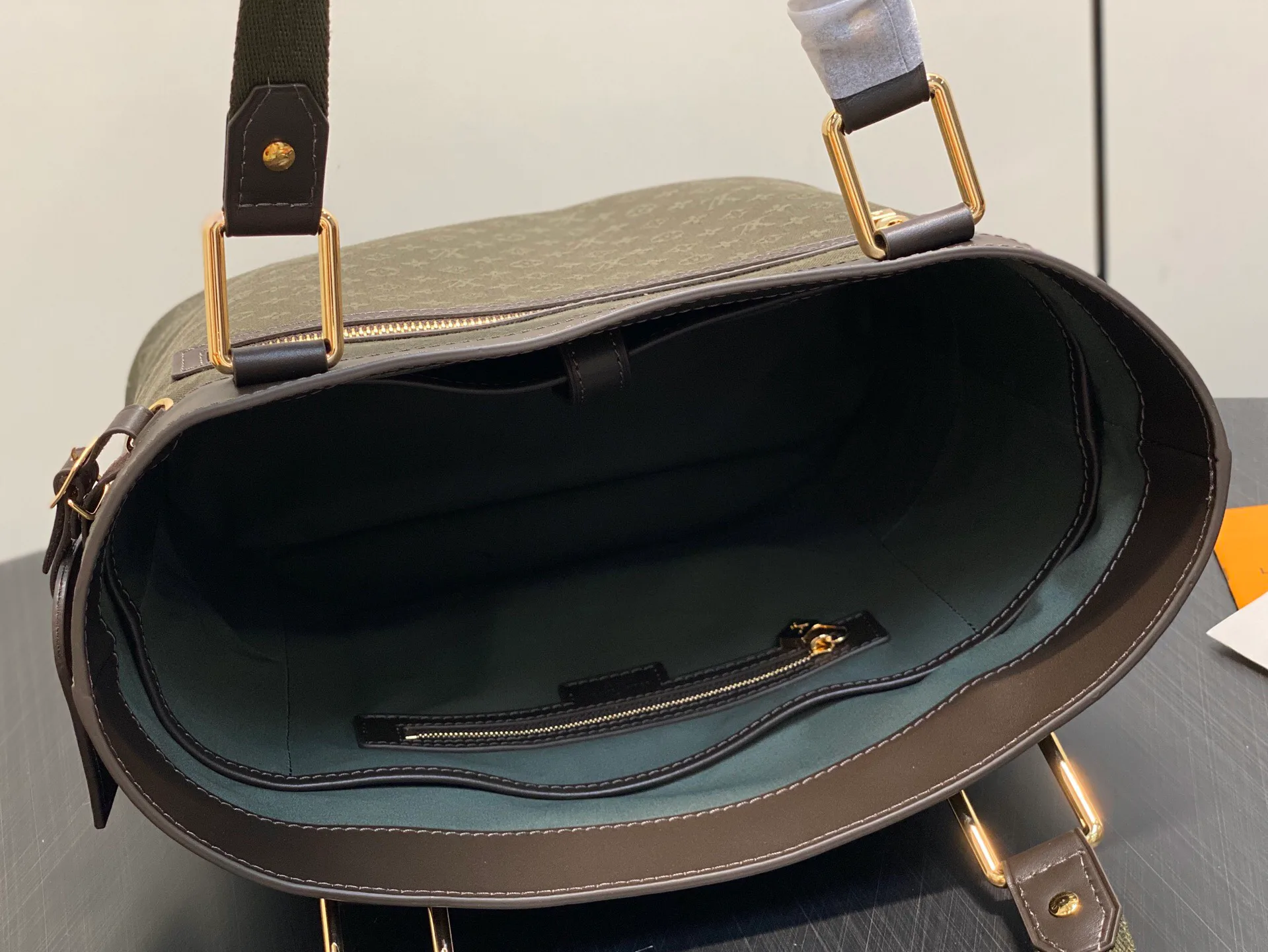 Классические Сумки Женские Louis Vuitton 17499344