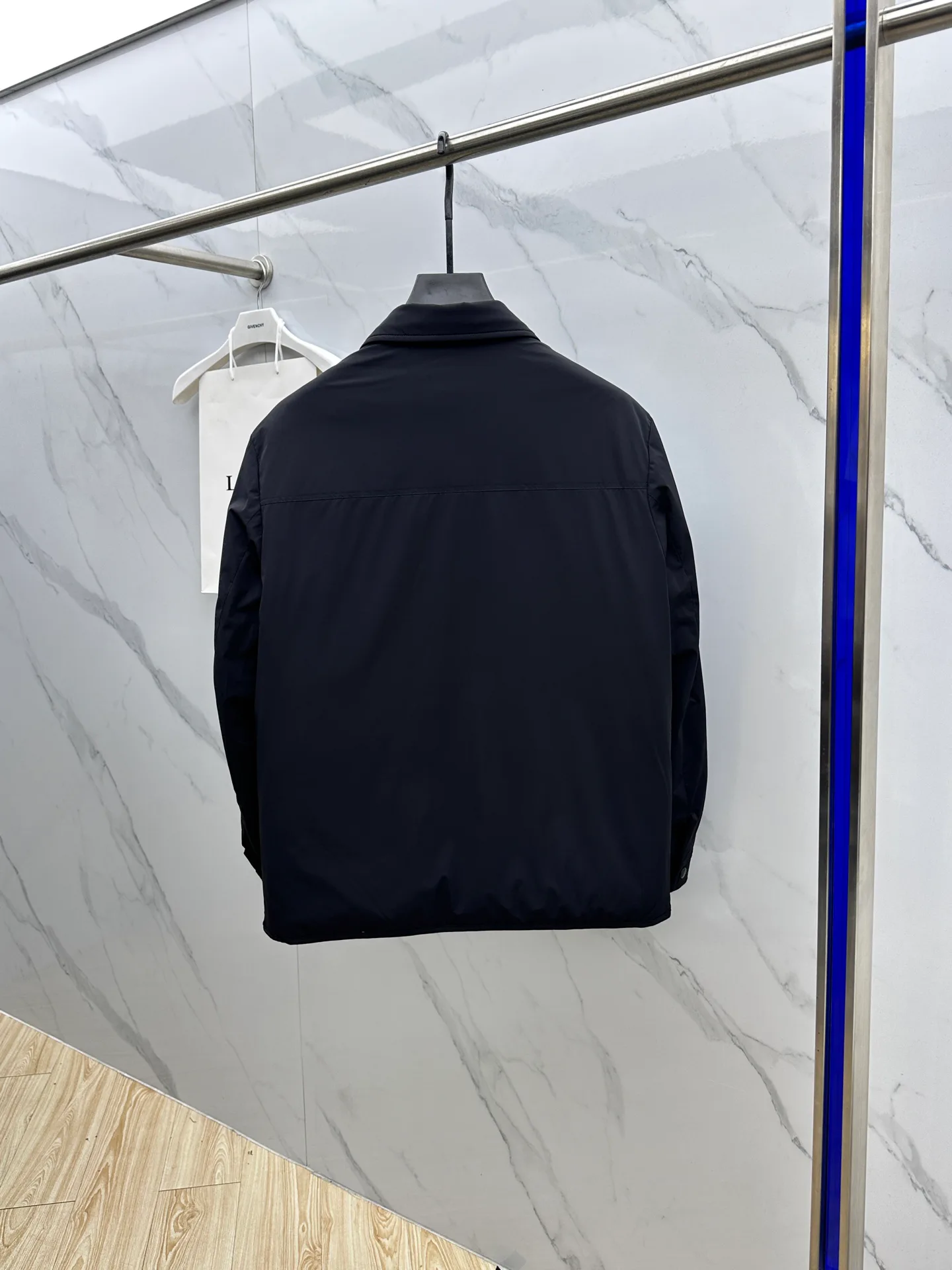 Куртки И Пуховики Мужские Moncler 2237401