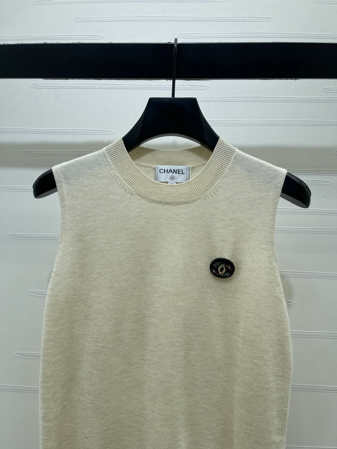 Жилеты Женские Chanel 17597759