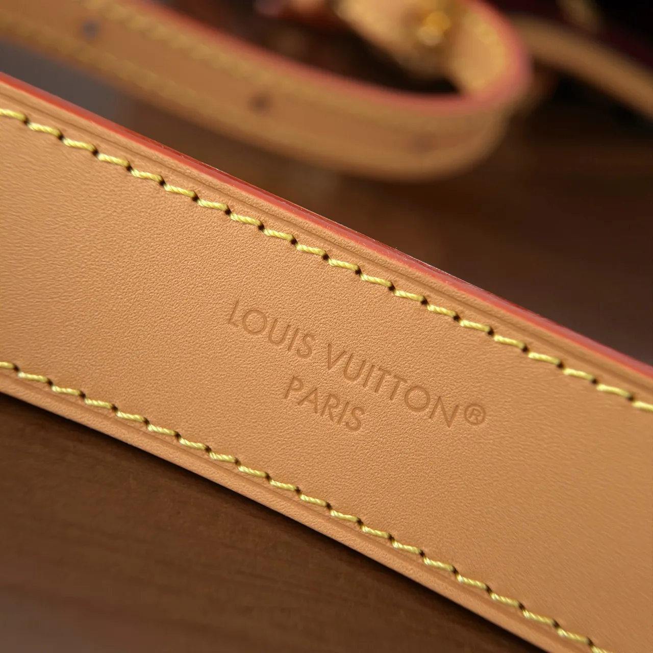 Классические Сумки Женские Louis Vuitton 17825436