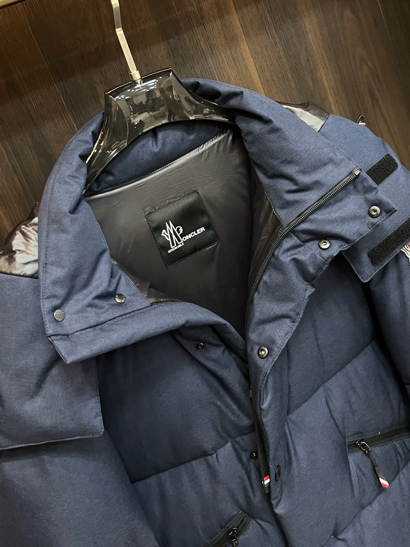 Куртки И Пуховики Женские Moncler 18971800