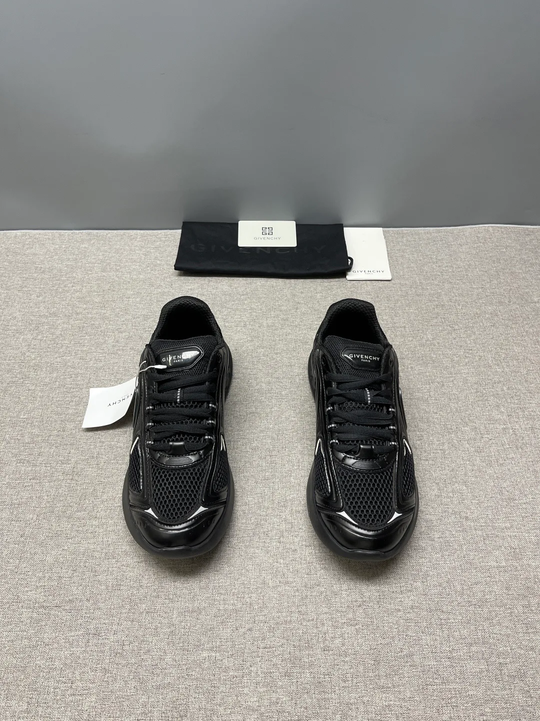 Кроссовки Мужские Givenchy 18934894