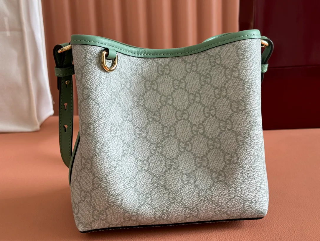 Классические Сумки Женские Gucci 11565796
